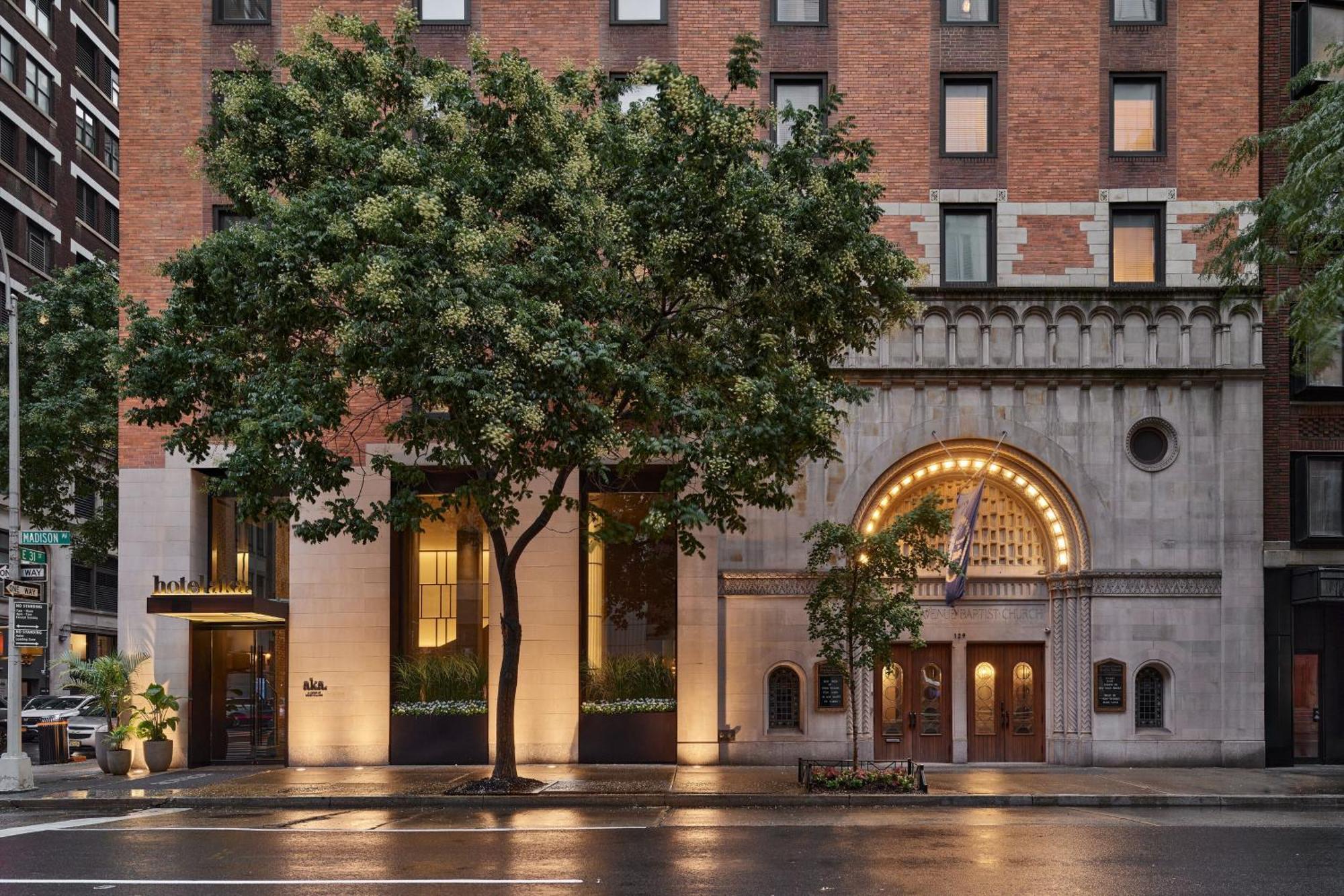 2 Smart Romantic Hotels In Midtown West Worth Booking