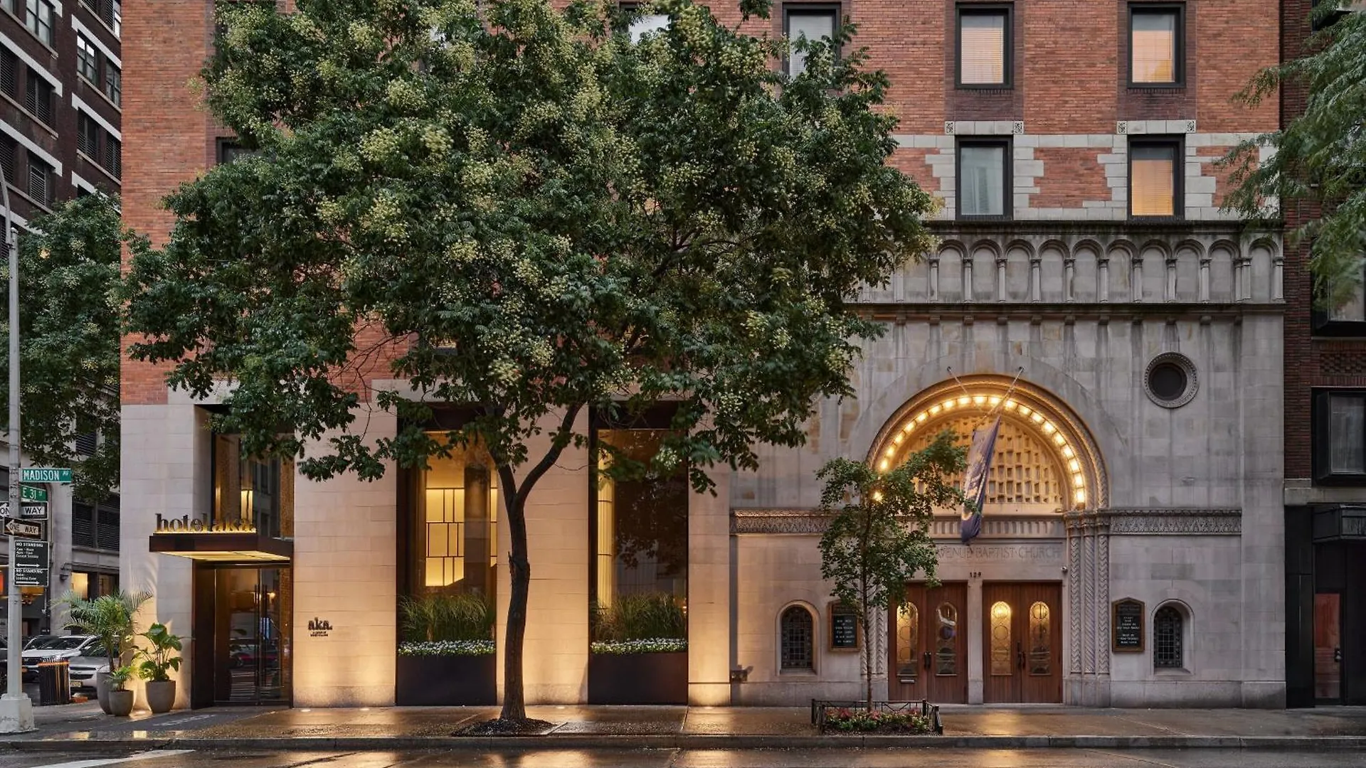 2 Smart Romantic Hotels In Midtown West Worth Booking