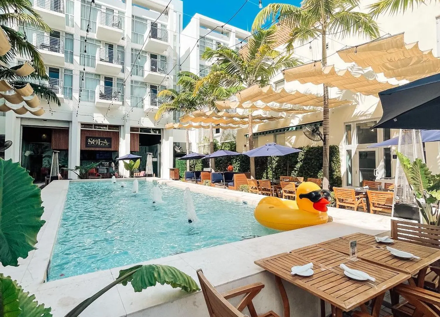 Where to Stay in South Beach: 3 Top 4-Star Hotels Ranked