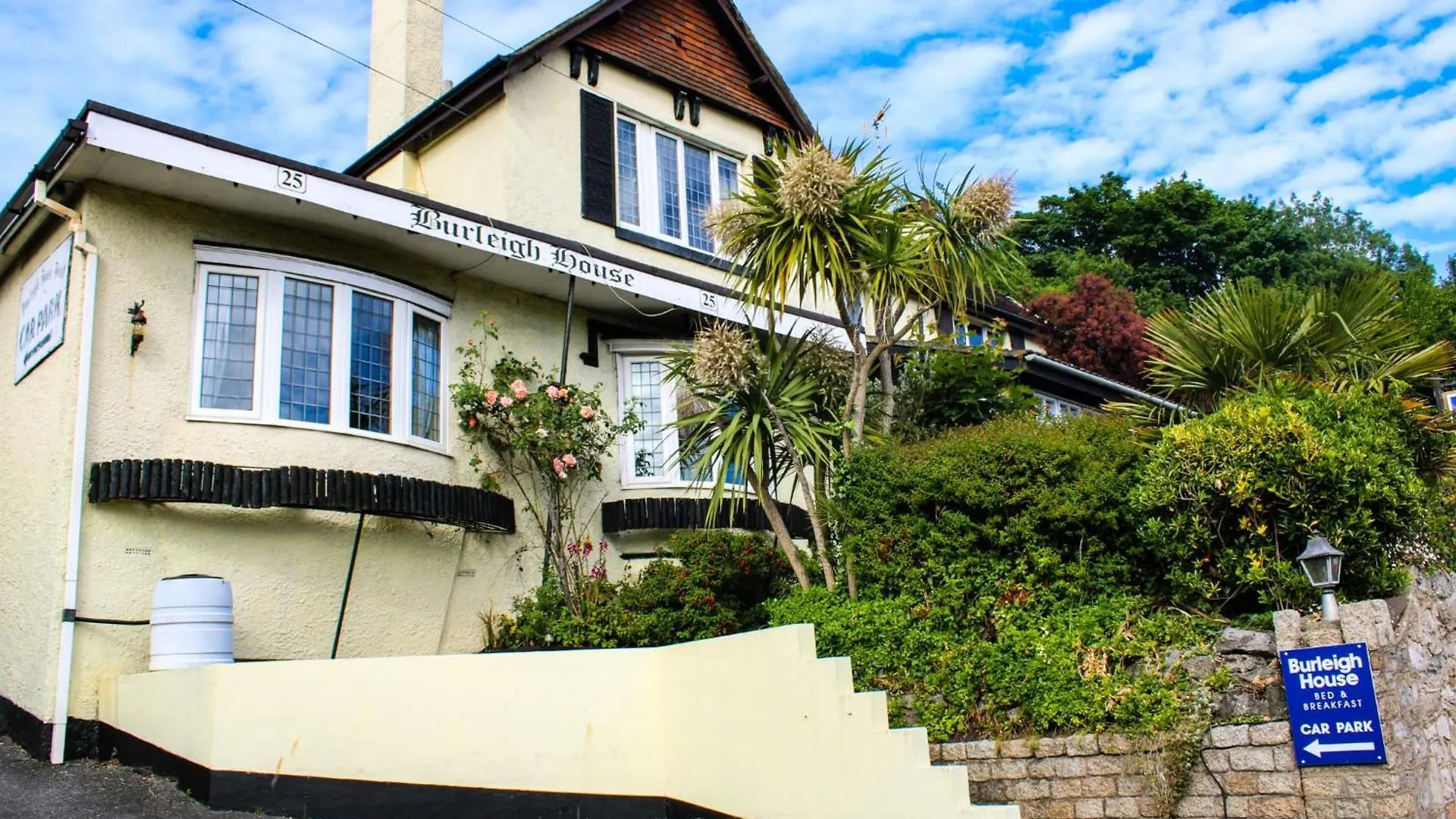 6 Central Hotels Close to Teignmouth and Shaldon Museum