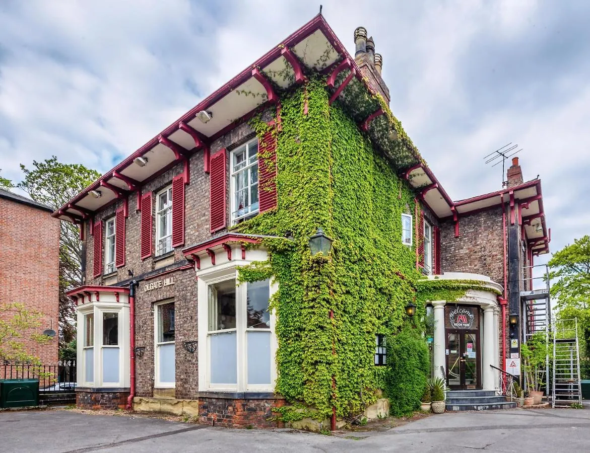 4 Central Hotels Near York Baptist Church Worth Booking