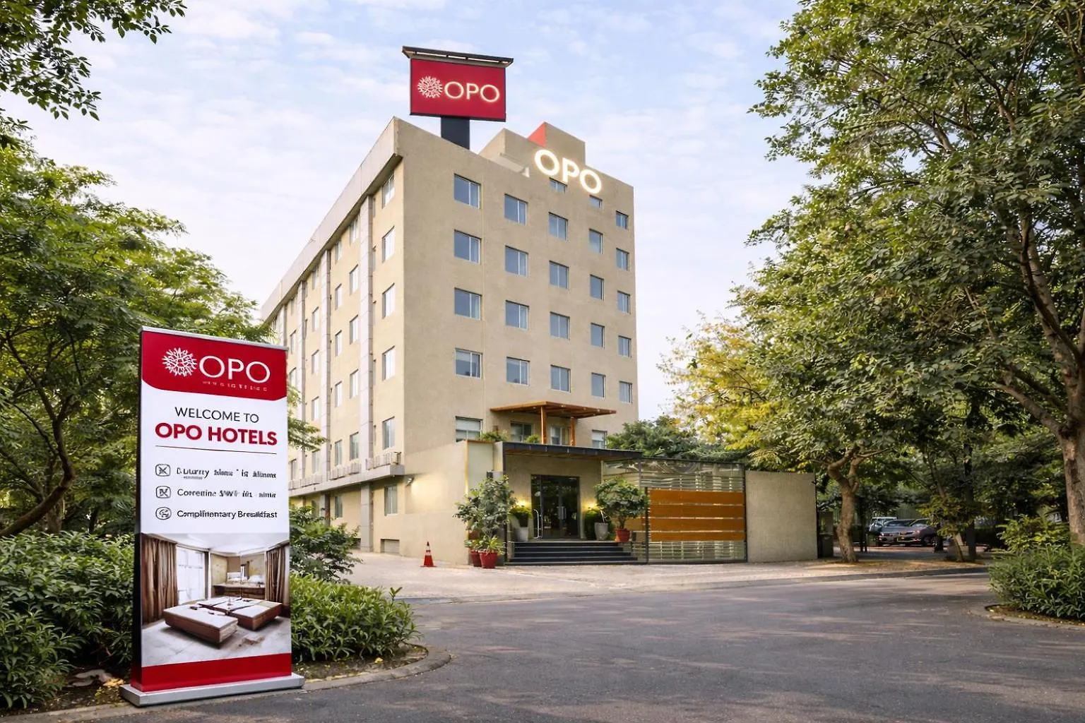 2 Airport Hotels Near Qutab Minar Worth Booking in Delhi