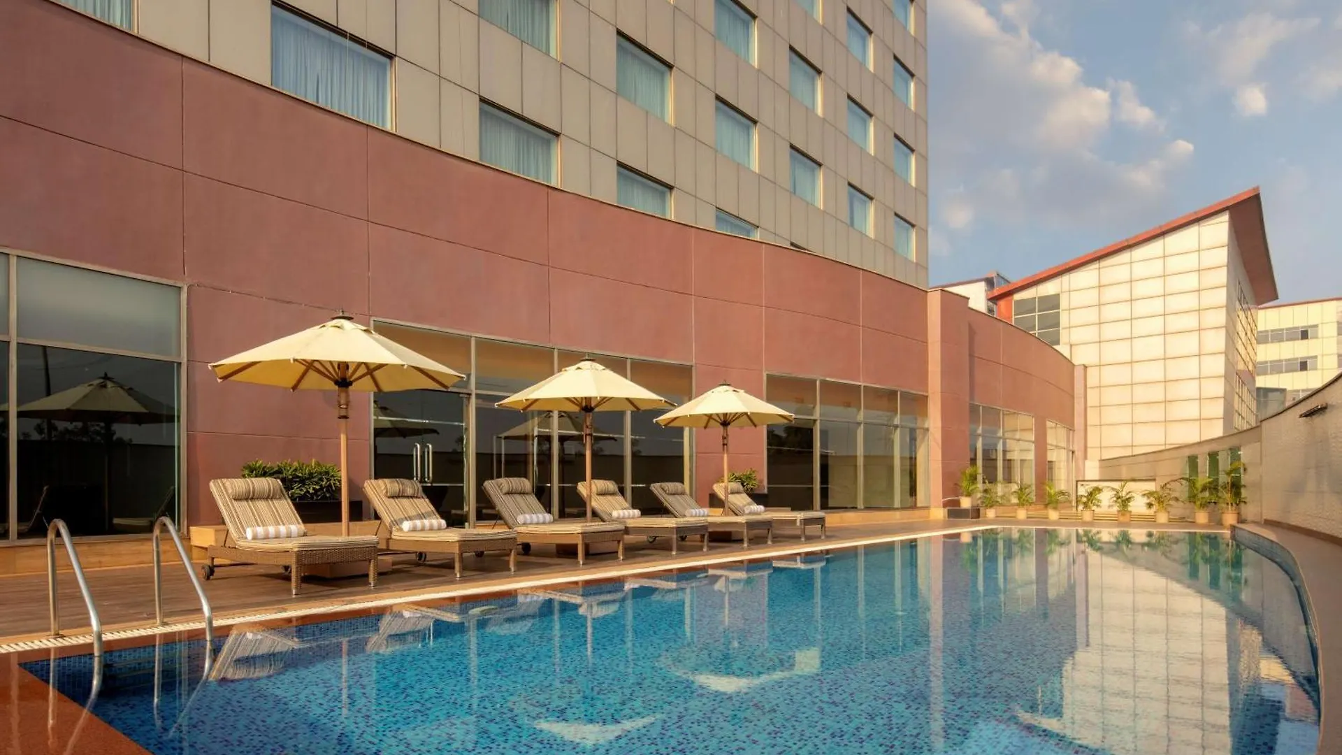 3 Airport Hotels Near Ambience Mall That Cover Delhi & IGI