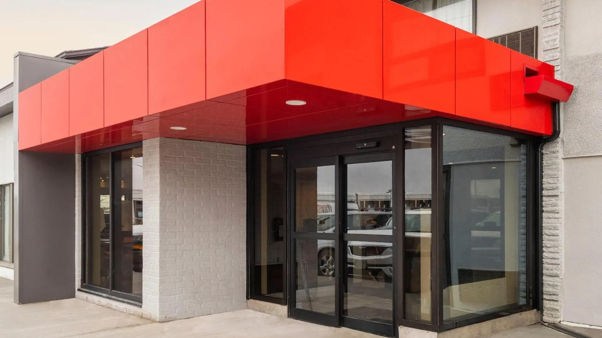 14 Business Hotels Near Ottawa Arboretum Worth Booking