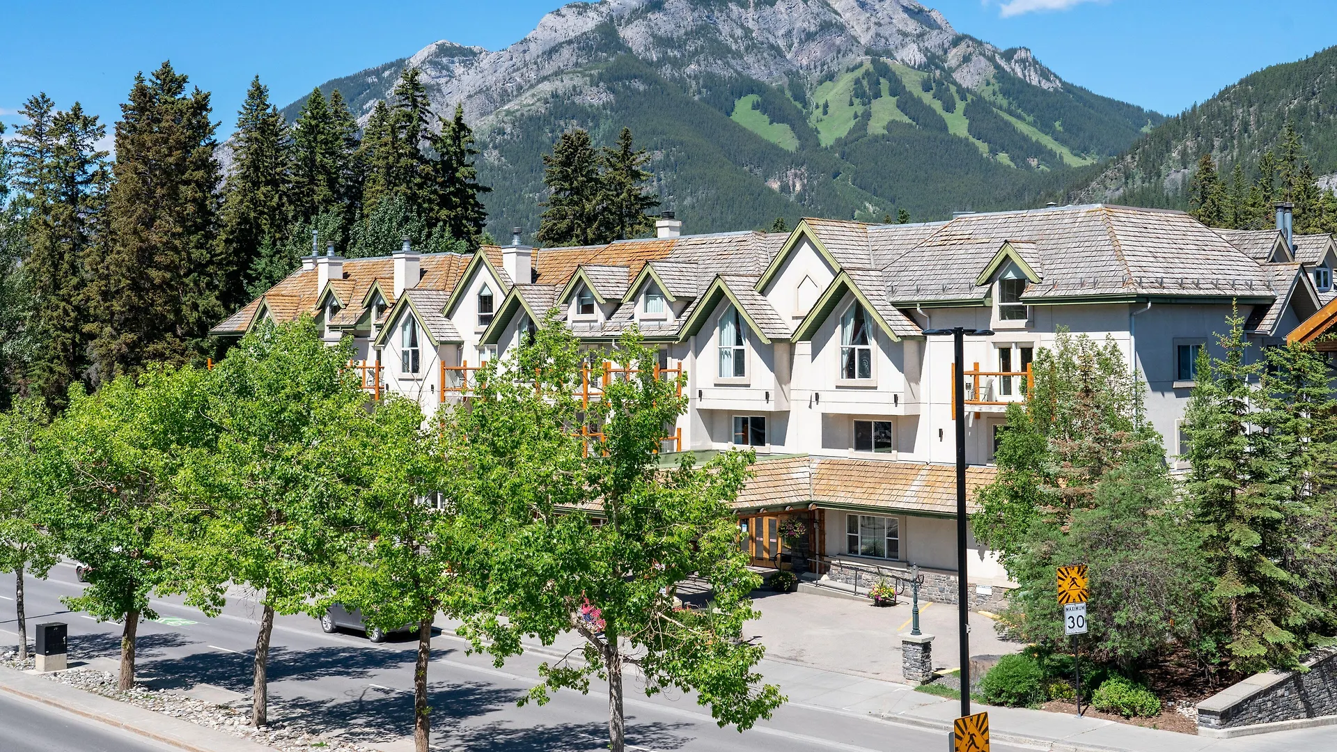 6 Smart Central Hotels Near Banff Upper Hot Springs
