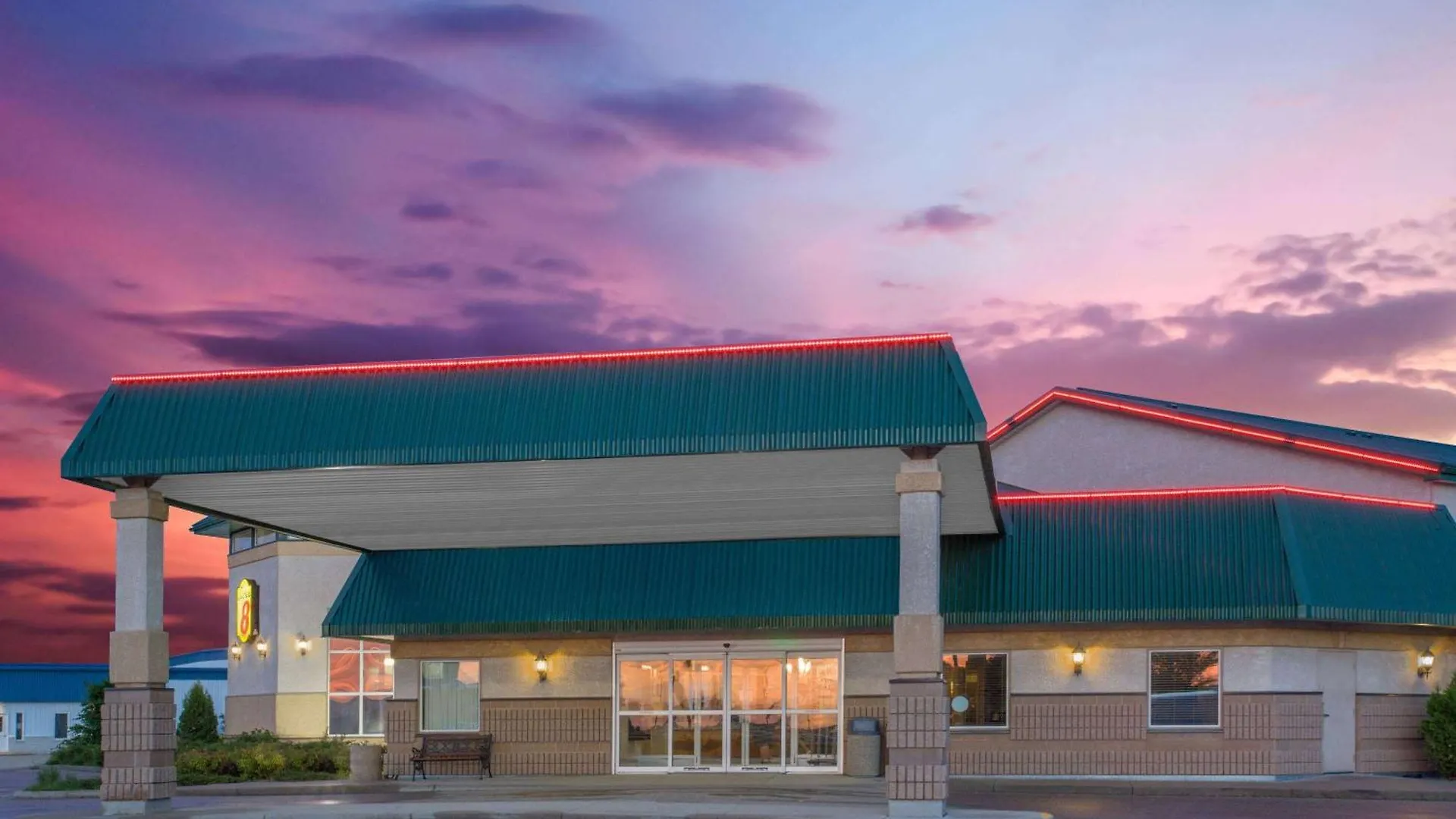 Staying In Manitoba: 11 Family-Friendly Hotels Compared