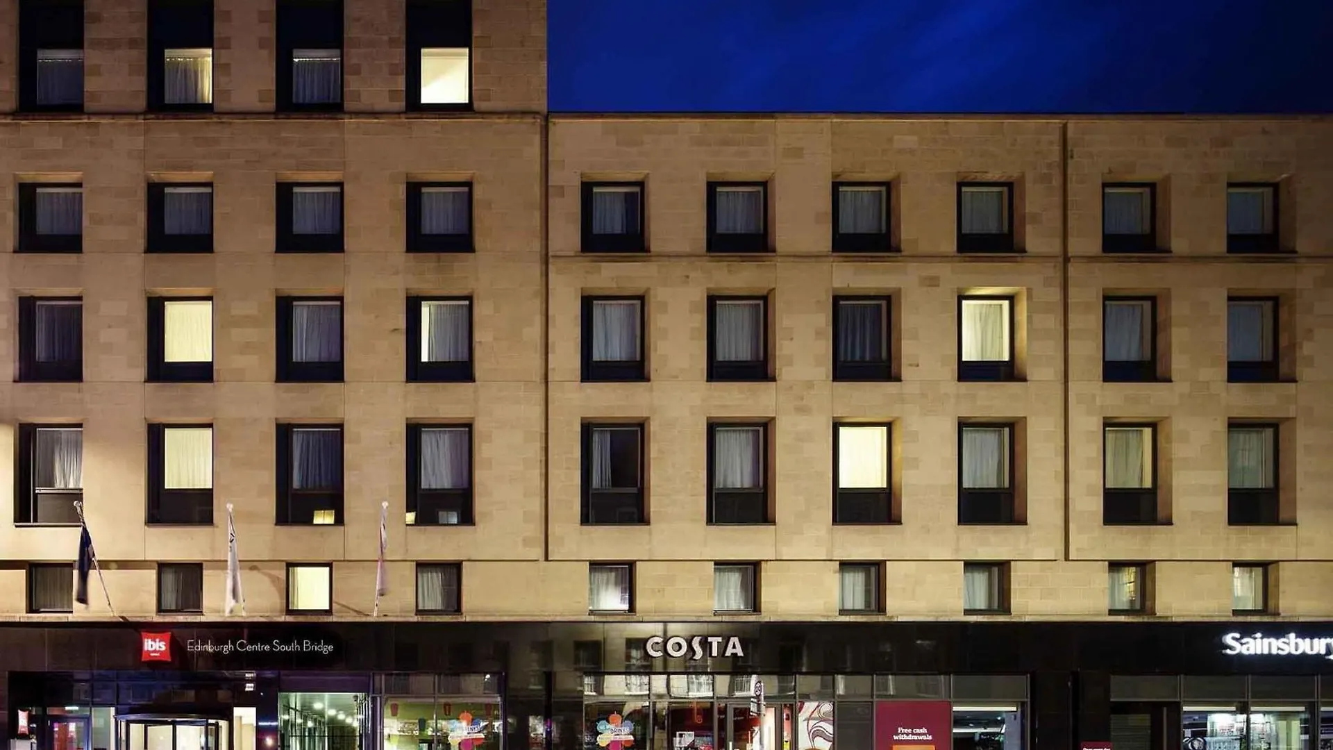Staying In Old Town Edinburgh: 15 Central Hotels Compared