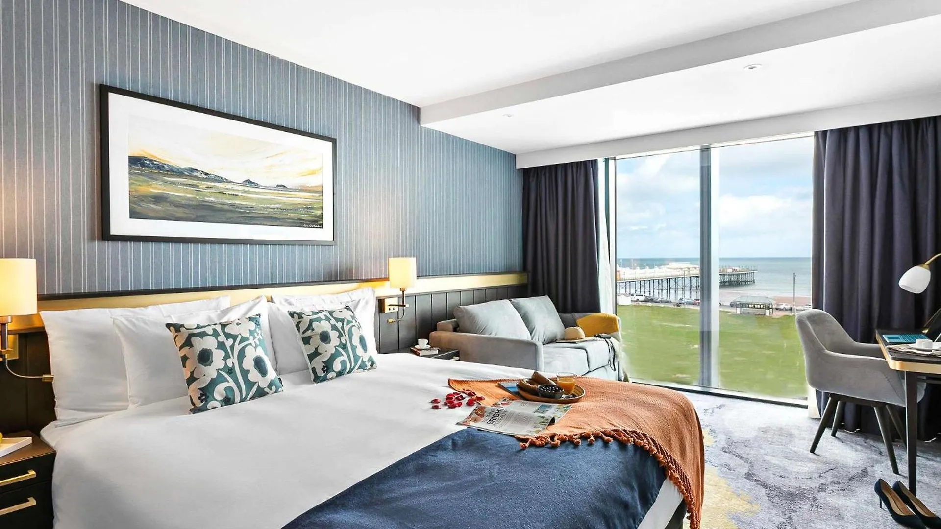 Where to Stay Near Oldway Mansion: 15 Best Central Hotels