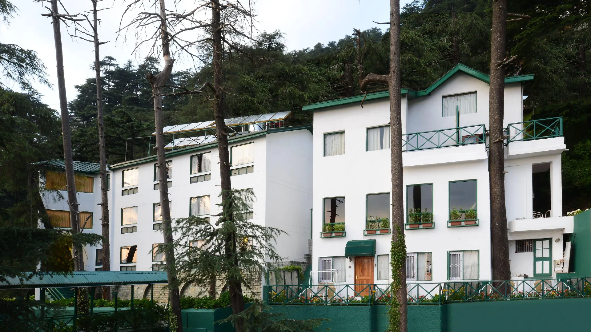 6 Smart Spa Hotels Near Indian Institute of Advanced Study