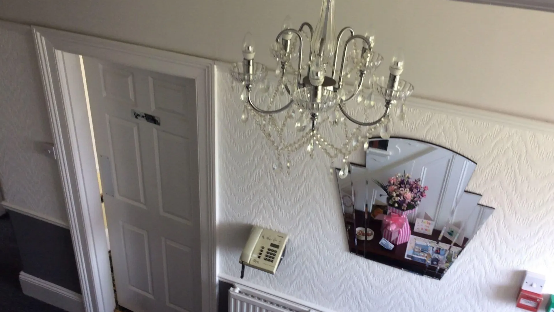 11 Central Hotels Near Plympton Castle for Easy City Access