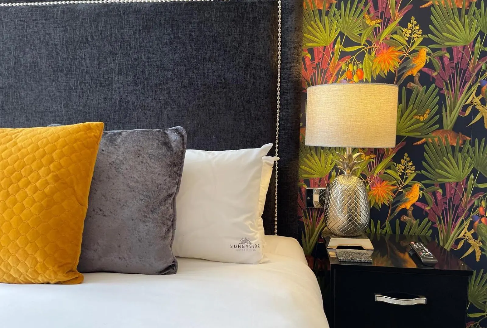8 Central Southport Hotels Near British Lawnmower Museum