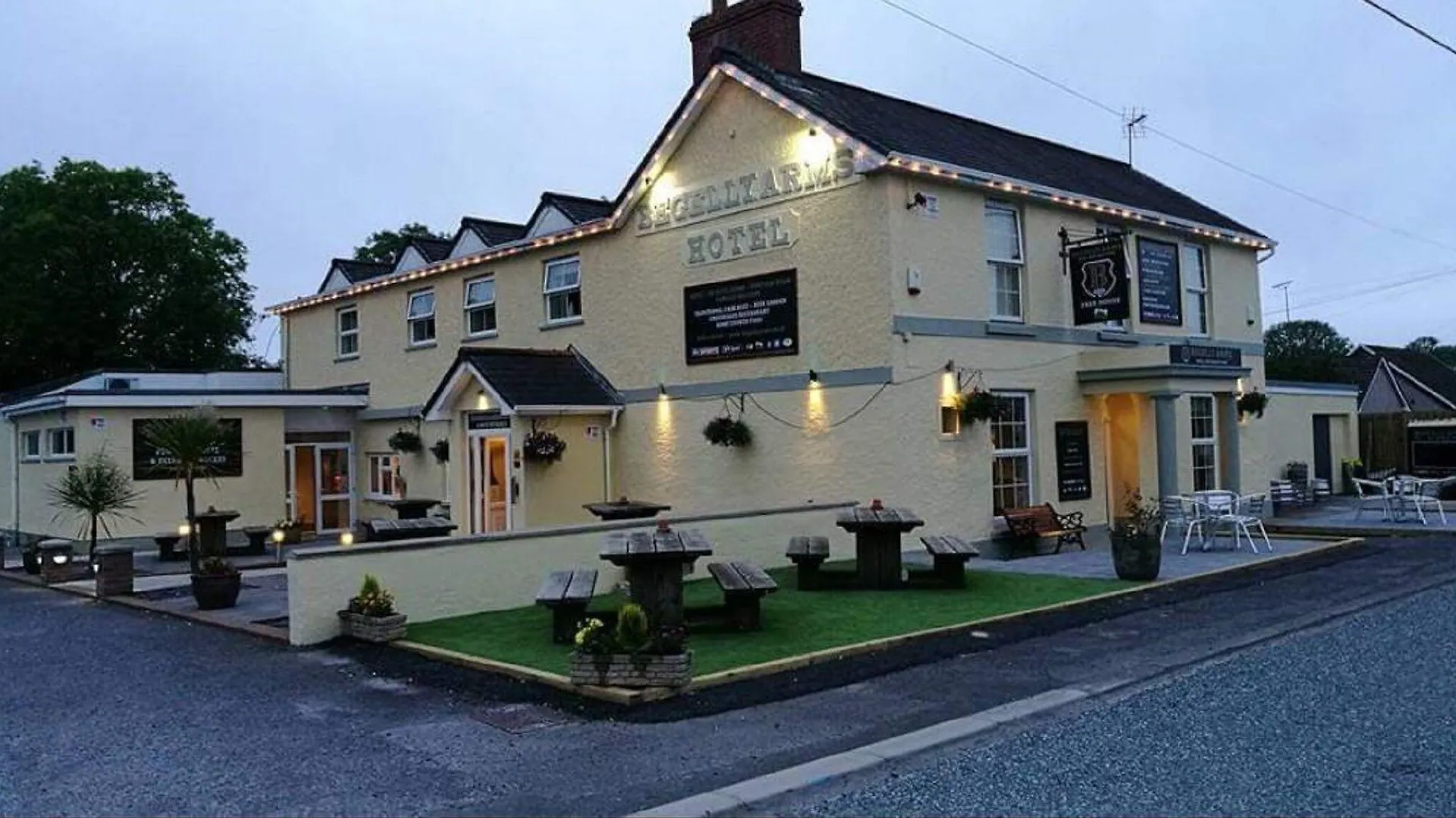 Staying Near Carew Castle: 8 Family Hotels Compared