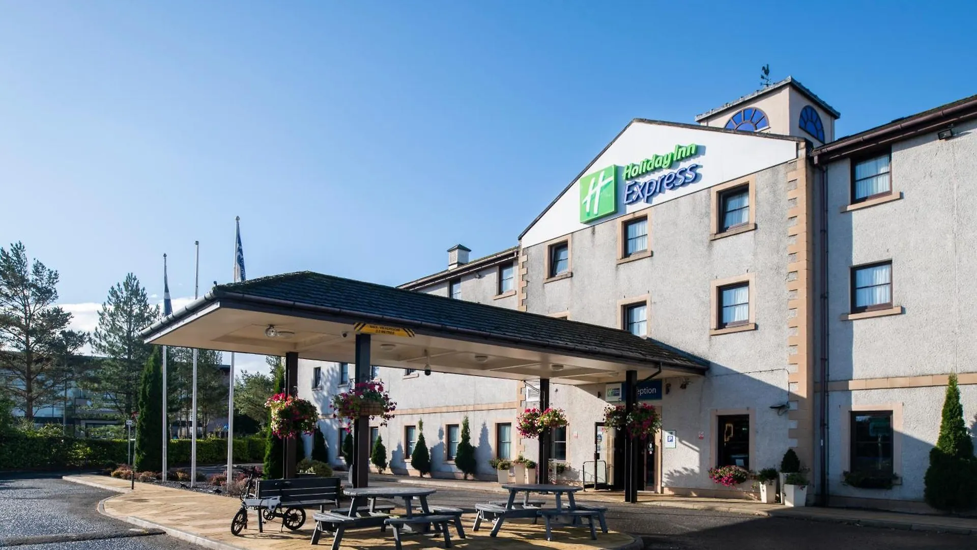 Where to Stay Near Huntingtower Castle: 6 Family Hotels in Perth