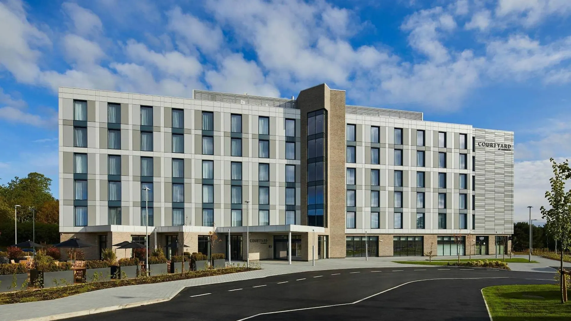 2 Family Hotels Close to Burslem Golf Club, Stoke-on-Trent