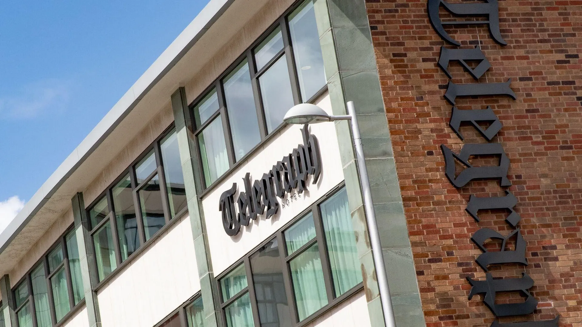 4 Hotels Close to War Memorial Park Worth Booking