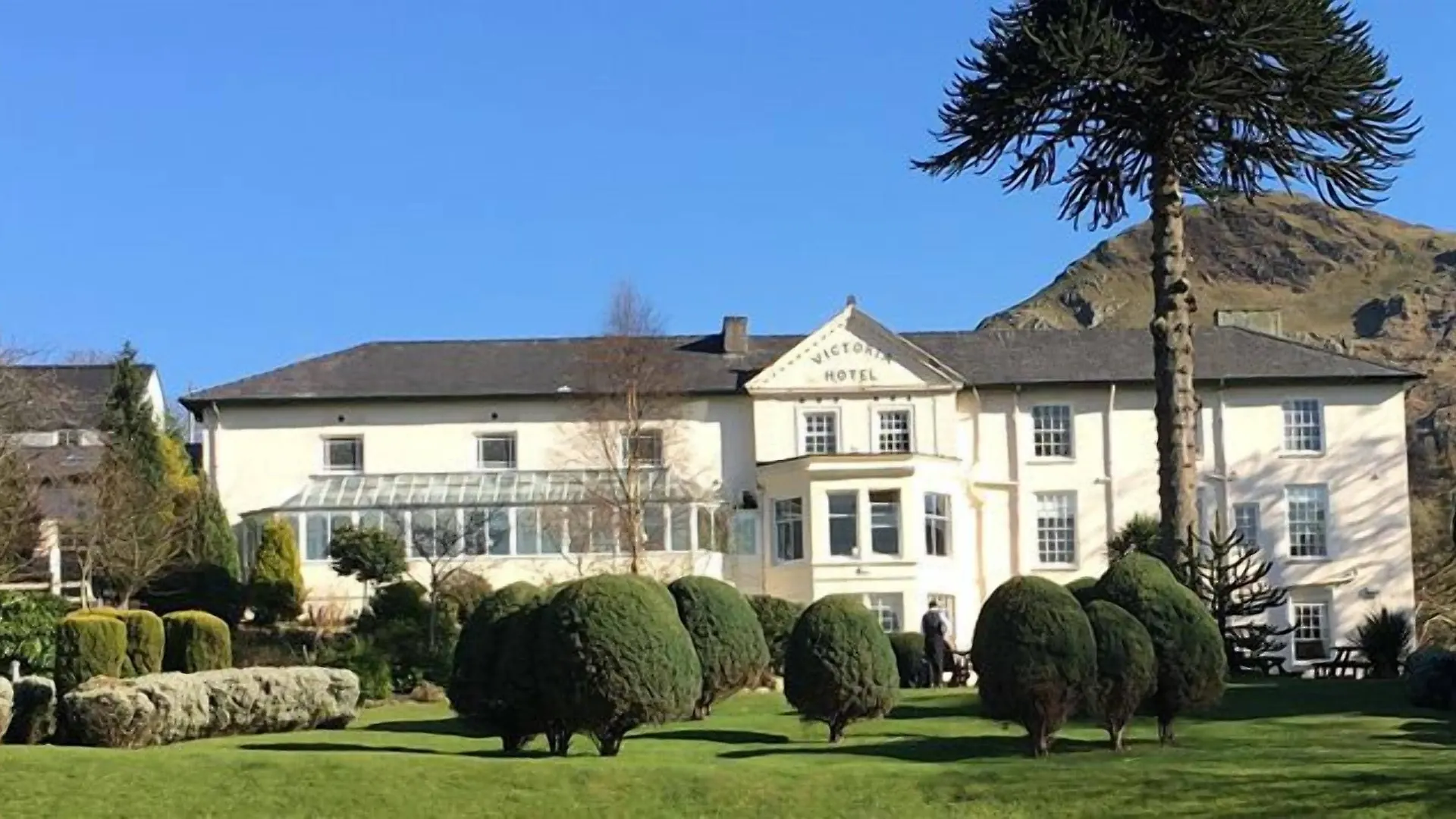 15 Top-Rated Budget Hotels in Wales for Every Type of Traveller