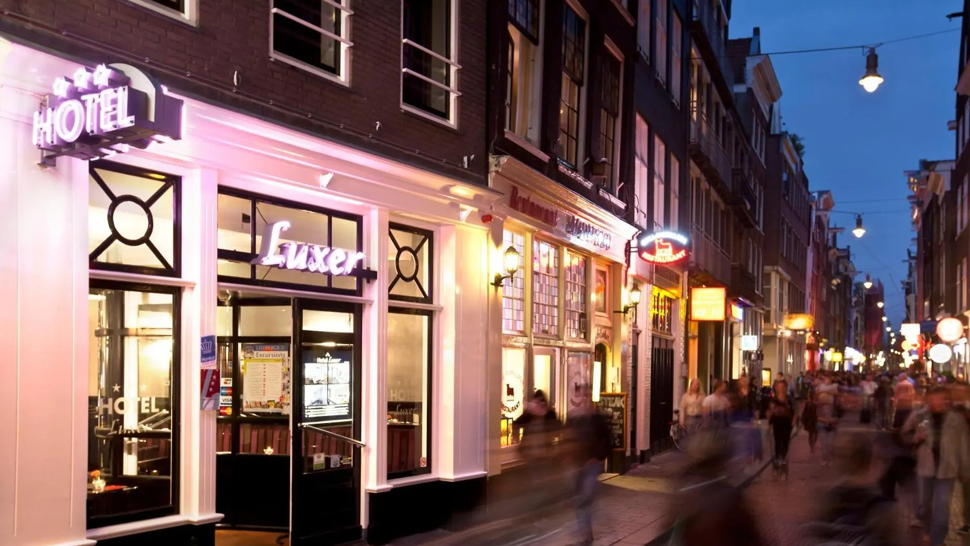 Staying in Amsterdam: 15 Budget Hotels Compared