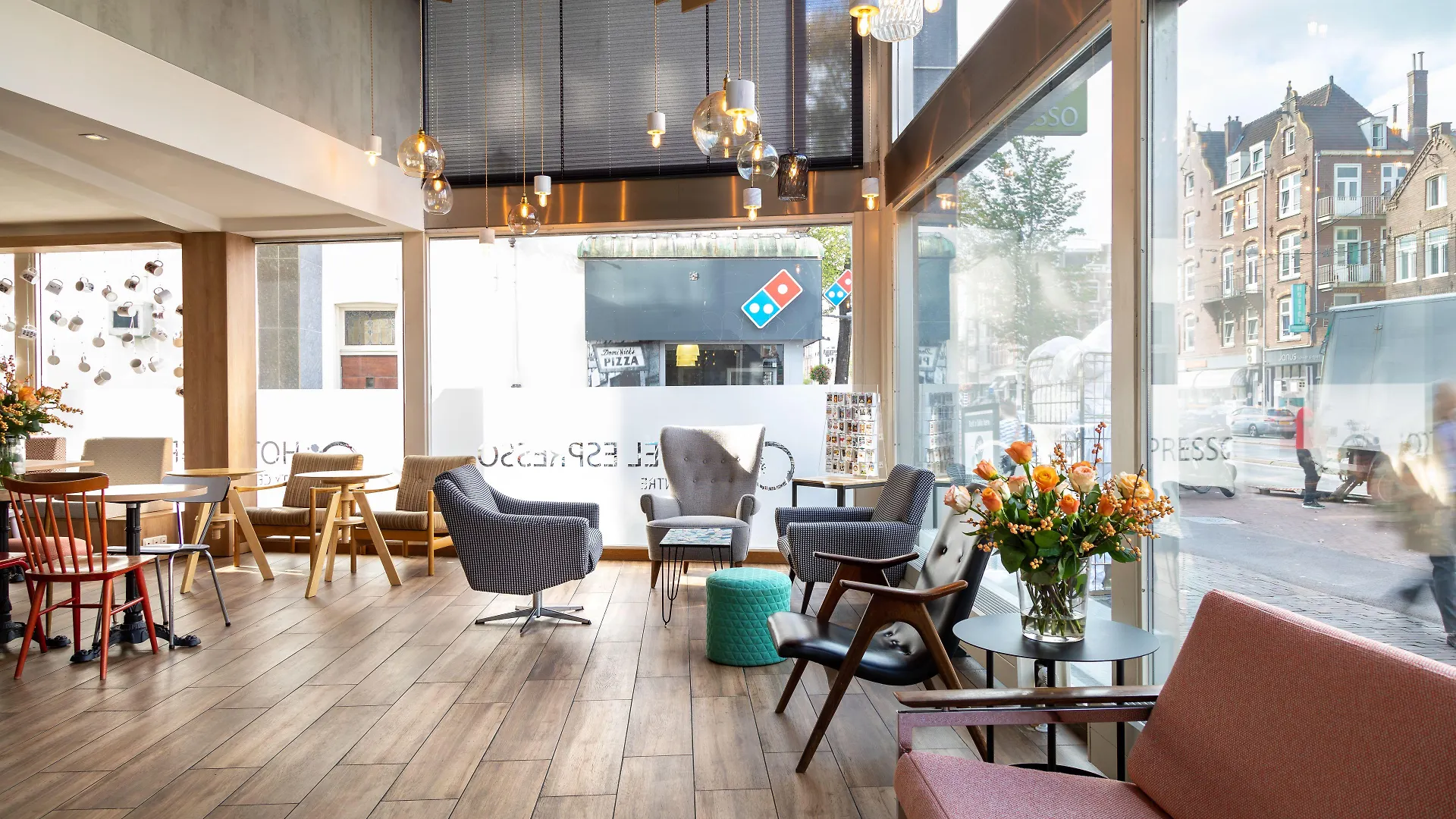 12 Central Hotels in Oud-West That Deliver Real Access