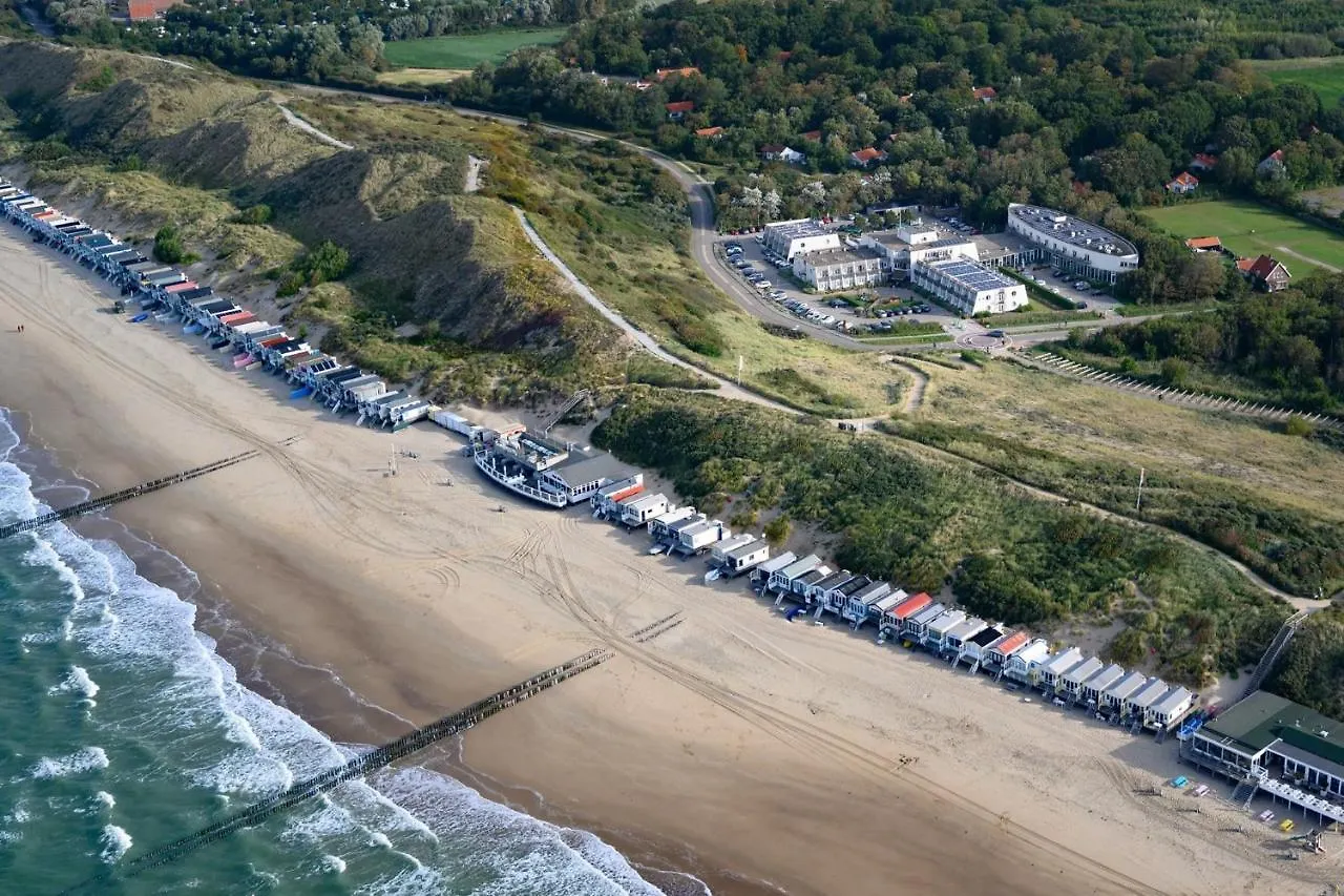 Staying Near Het Vlaemsche Erfgoed: 4 Central Hotels Compared