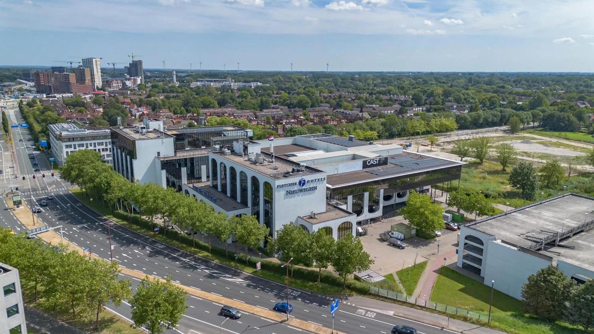 2 Resort Hotels Near Rietveld Schröder House Worth Booking