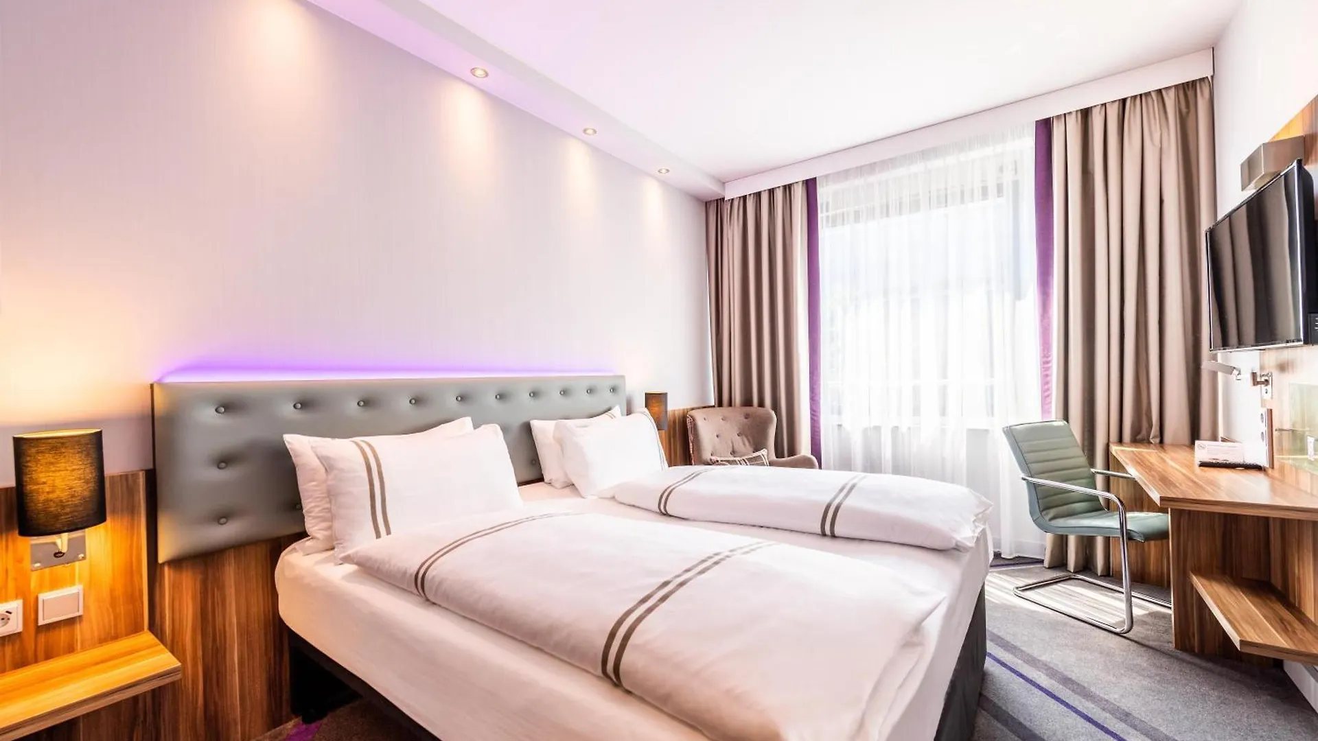 15 Best Cheap & Budget Hotels in North Rhine-Westphalia