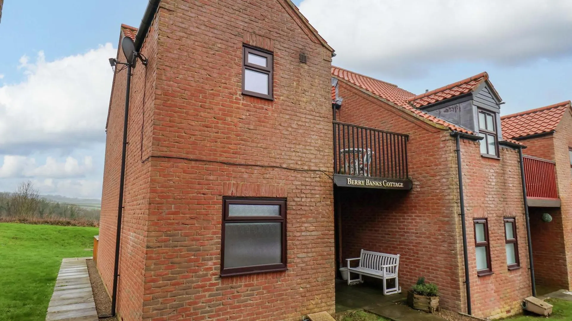 14 Sykes Cottages Near The Whitby Wizard for Easy Access