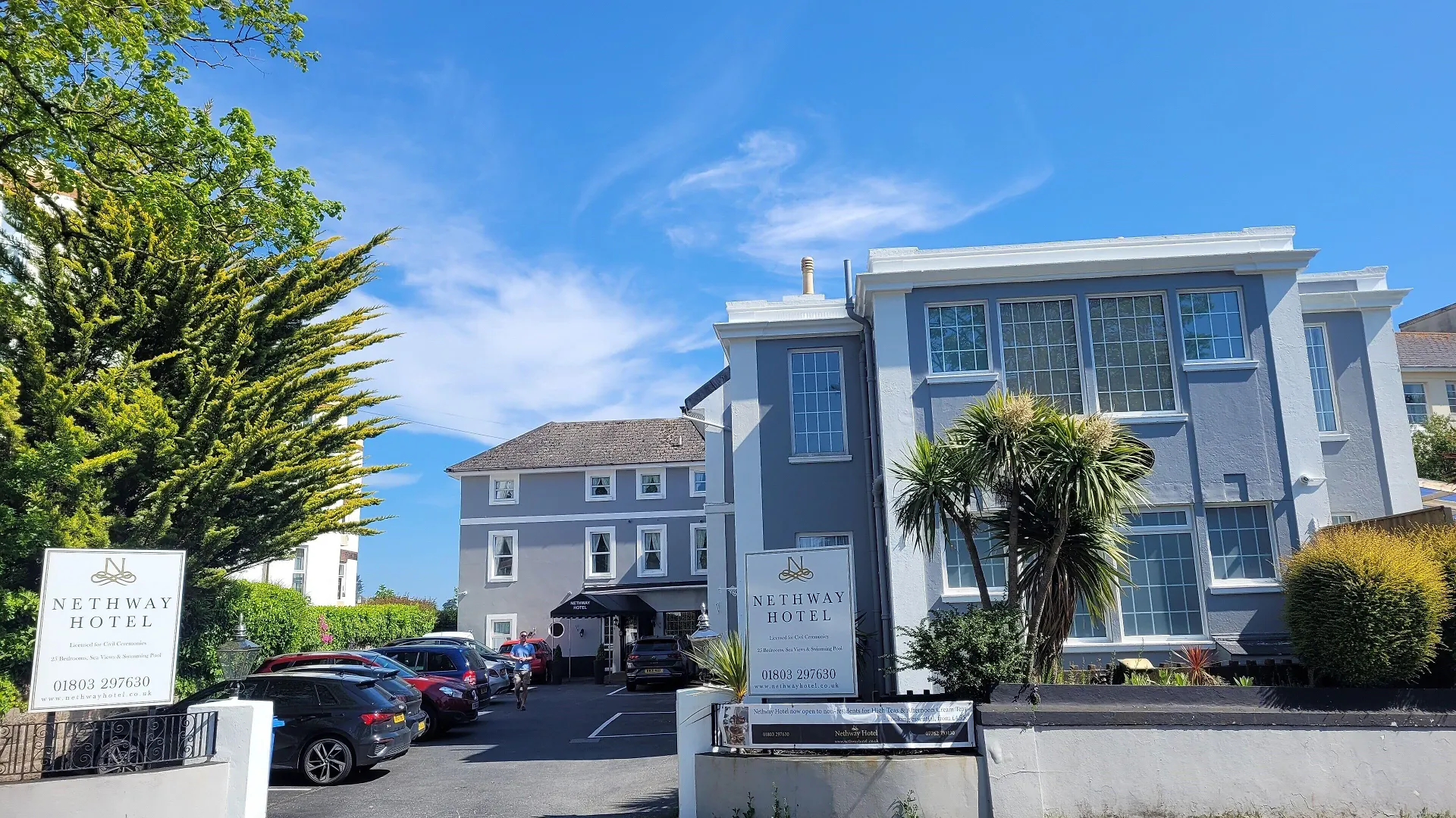 8 Central Hotels Near Torquay United FC Worth Booking