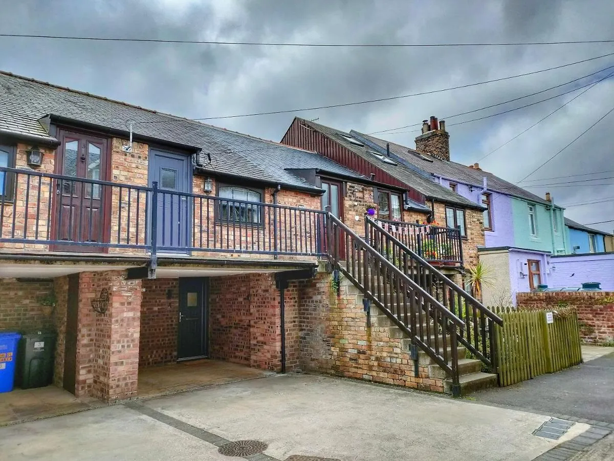 Staying Near Preston Tower: 5 Budget Stays Compared