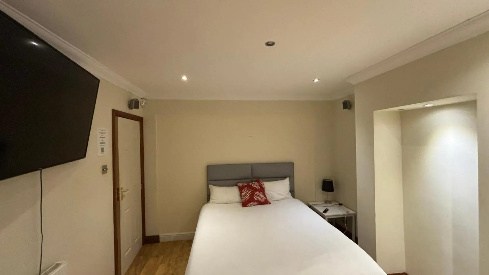 6 Budget Hotels in Greater Bristol for Smart Travellers