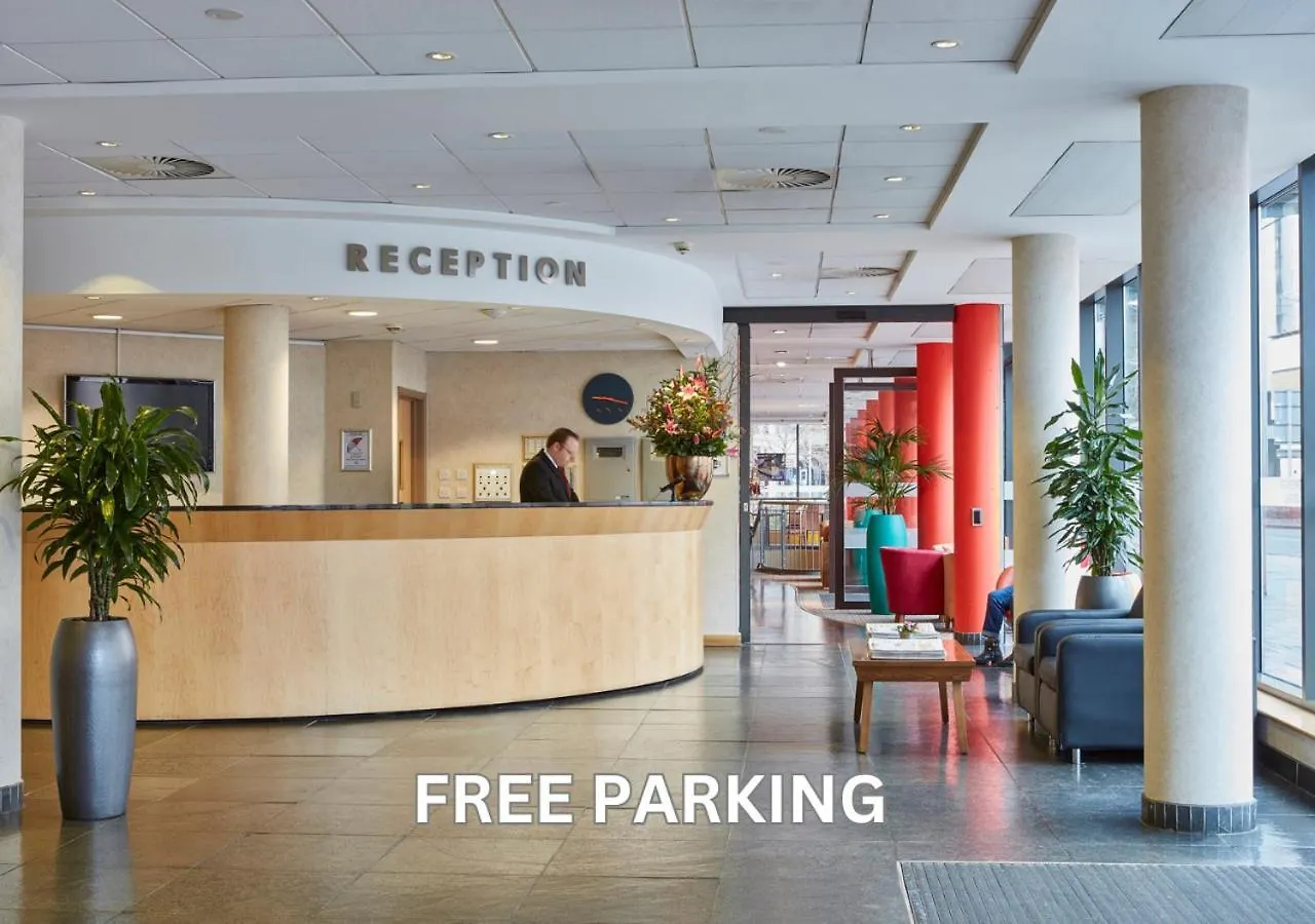 Staying Near Cabot Circus: 10 Central Bristol Hotels Compared