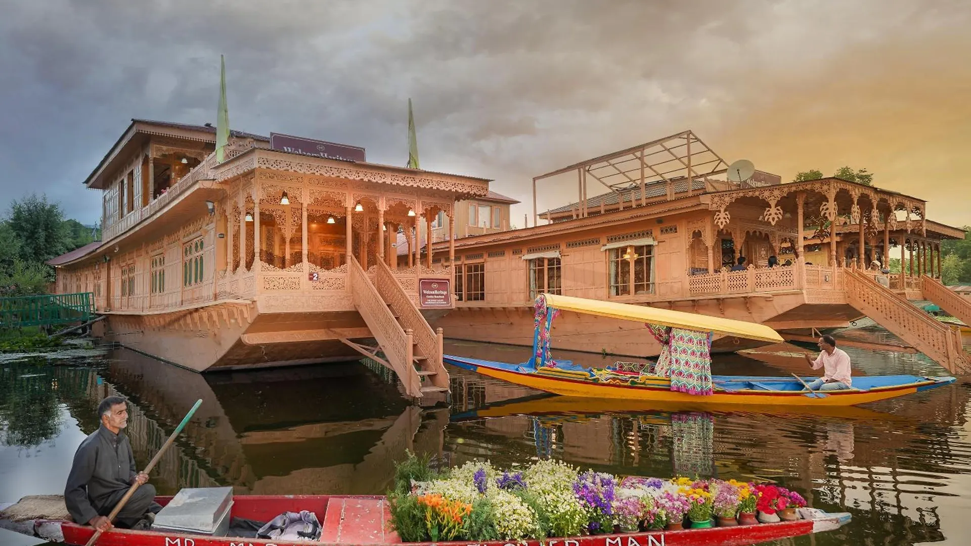 Where to Stay Near Hari Parbat: 4 Best 4-Star Hotels
