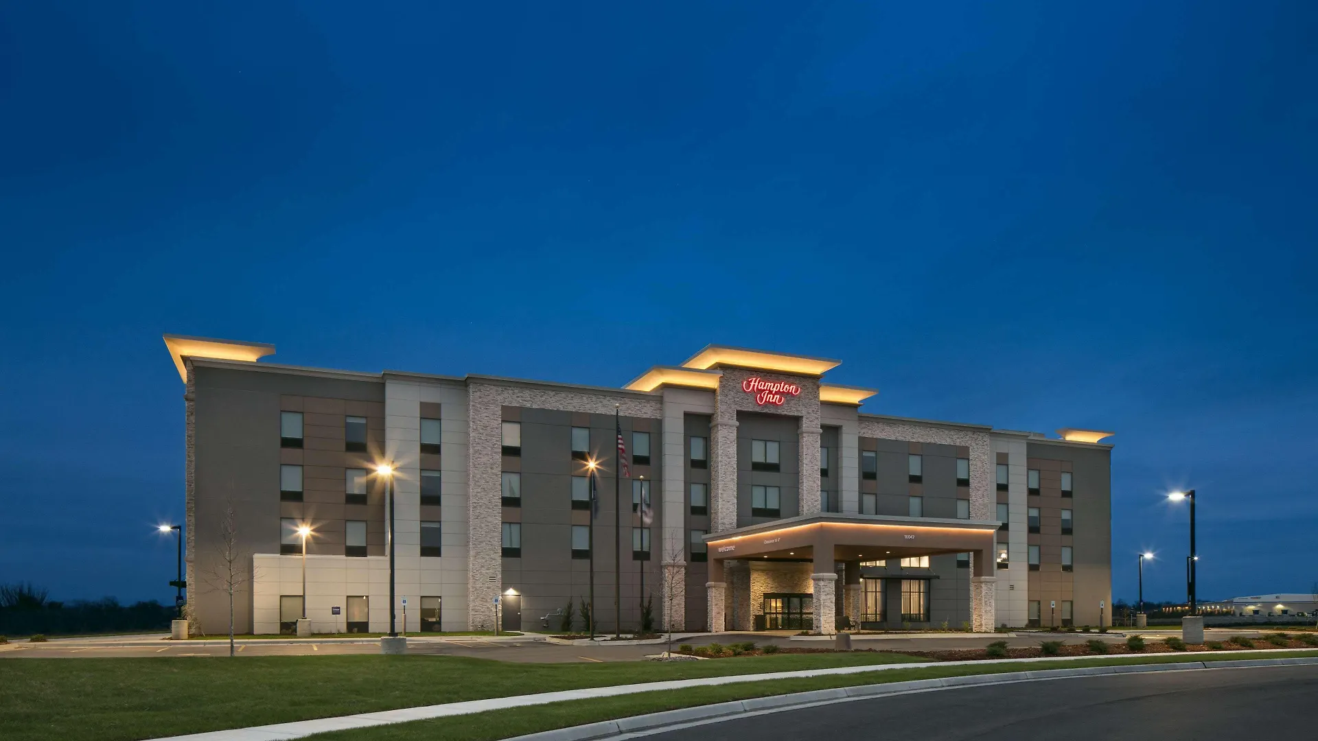3 Hotels Near Botanica the Wichita Gardens for Easy Access