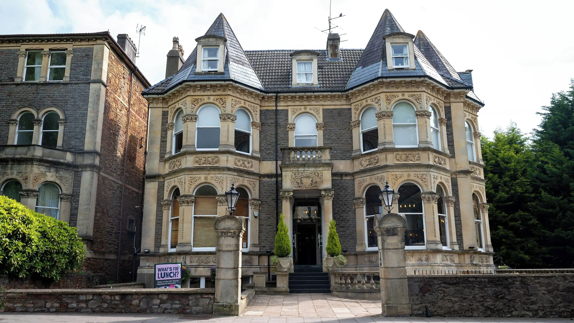 4 Smart Central Hotels In Clifton Worth Booking