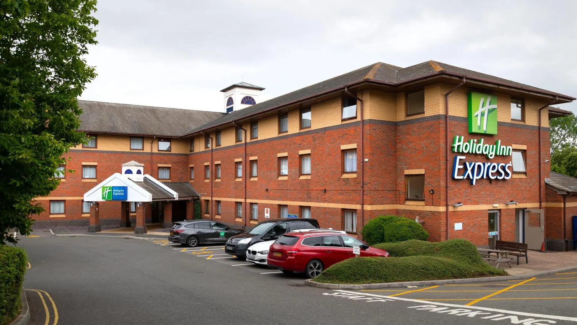 5 Airport Hotels Near St Nicholas Priory Worth Booking