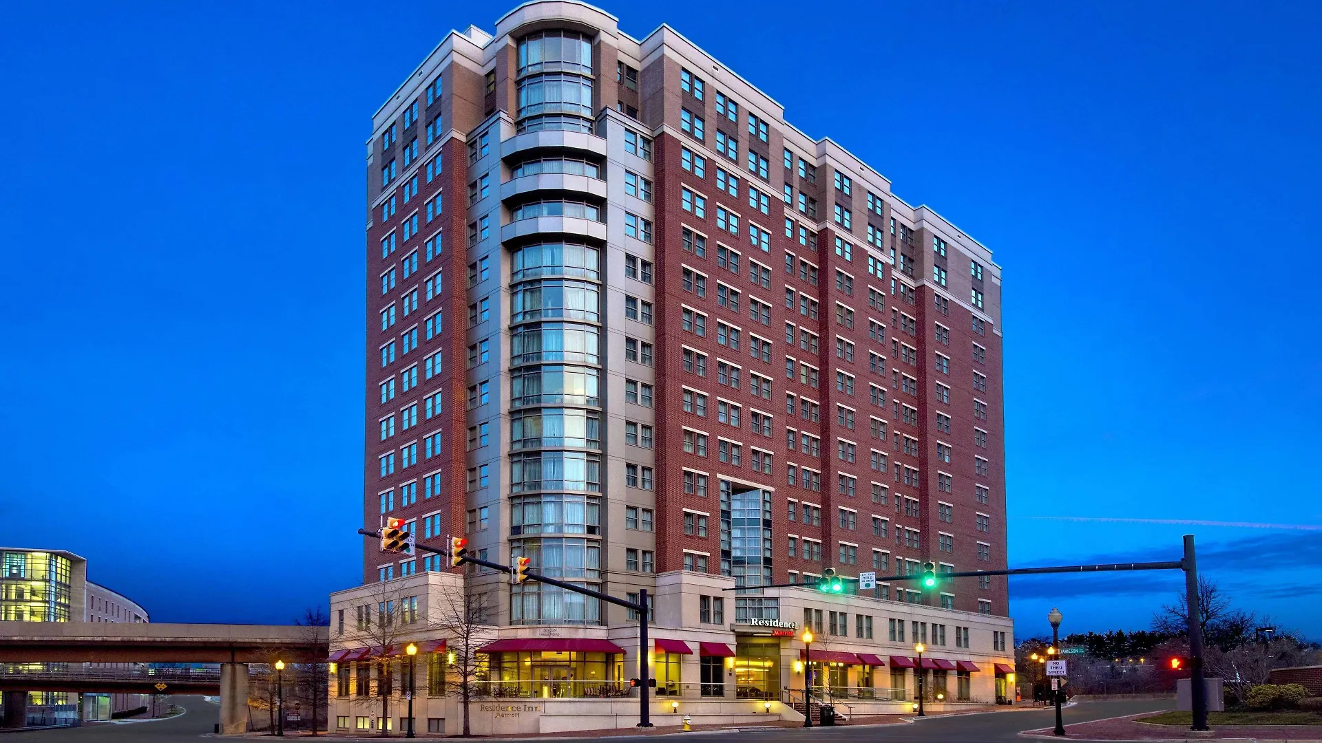Staying Near the Bureau of Engraving and Printing: 4 Airport Hotels Compared