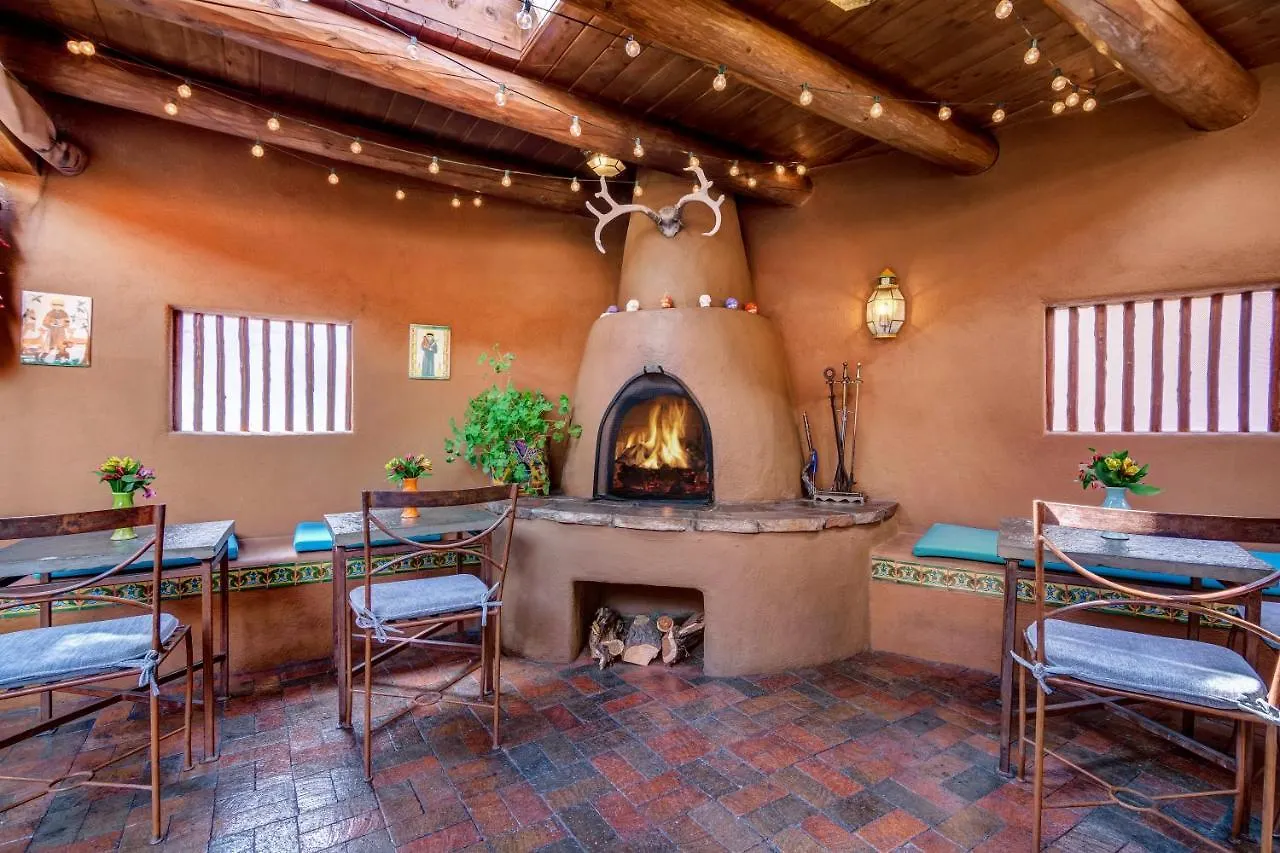 5 Exceptional Design Hotels Near Santa Fe Convention Center Worth Booking