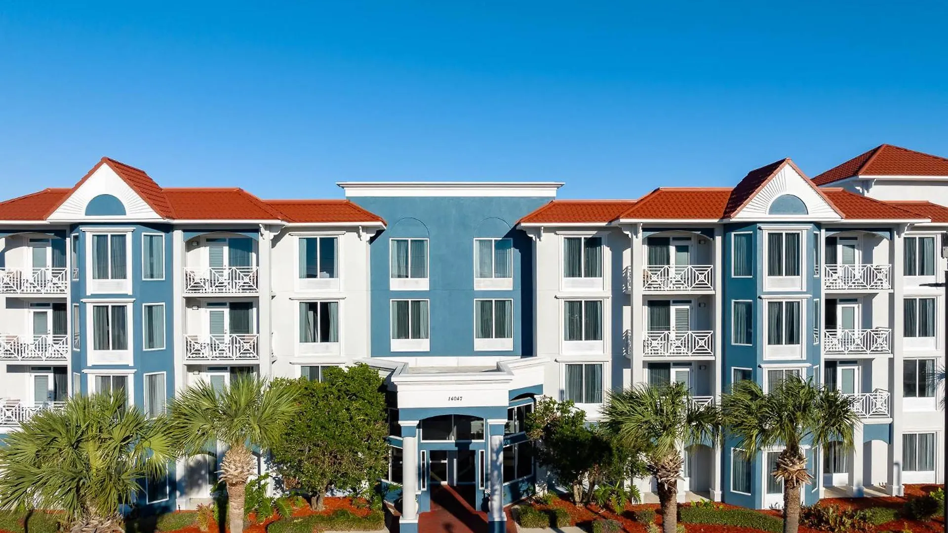 4 Business Hotels Close to HarborWalk Village Destin
