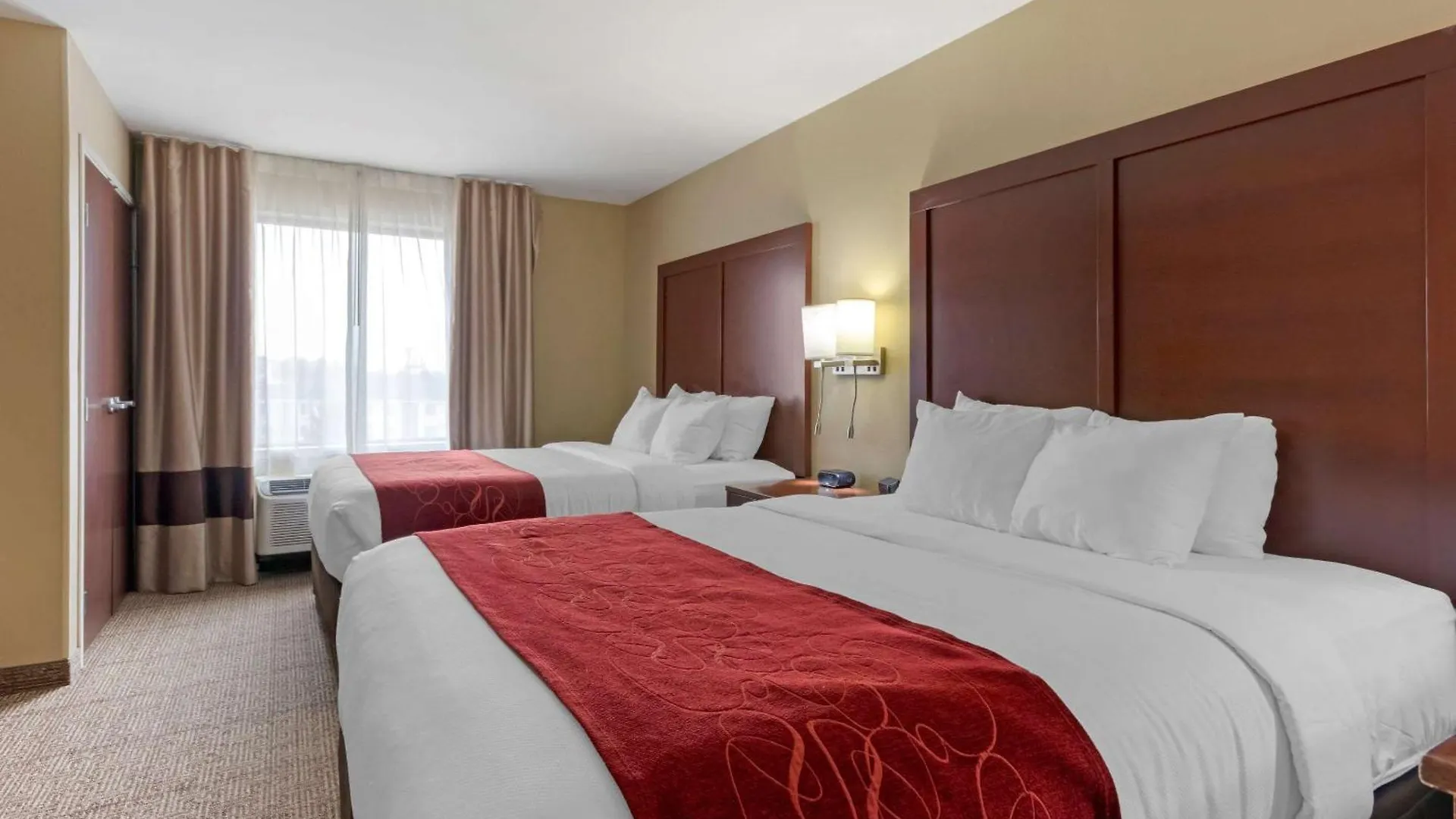 4 Smart Airport Hotels Near Diamond Jubilee Worth Booking