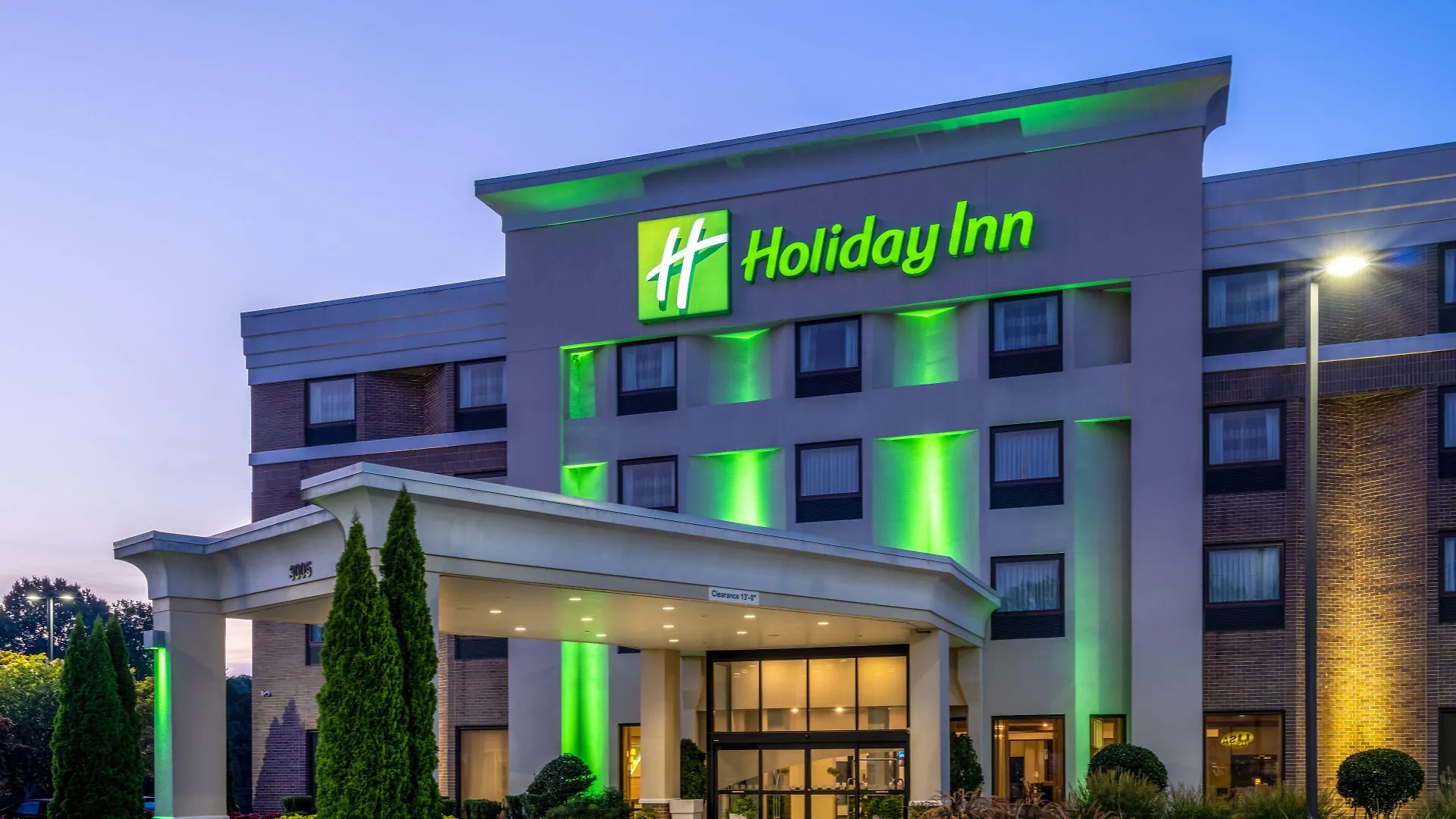 4 Smart Family-Friendly Hotels Near Guilford College Art Gallery