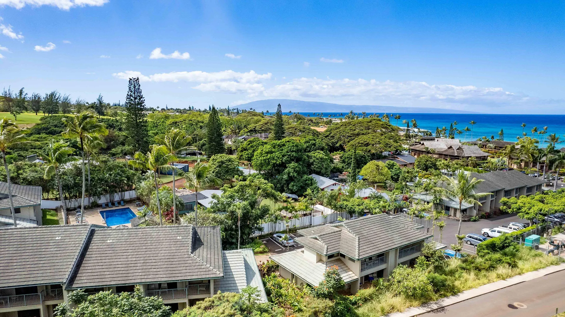 5 Smart Couple Hotels Near Hanakaoo Beach Park Worth Booking