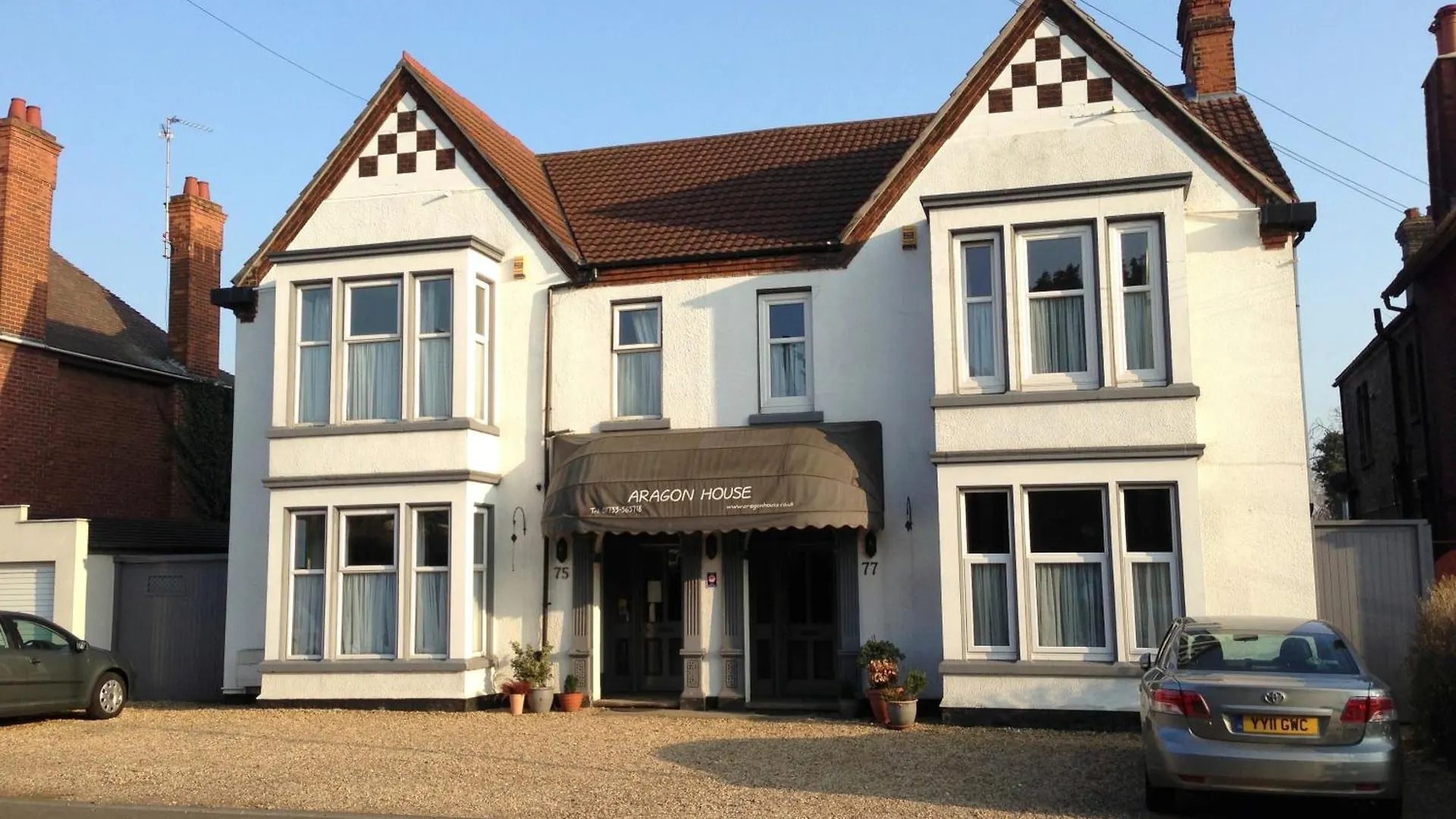 Staying Near Peterborough Museum & Art Gallery: 6 Central Hotels Compared
