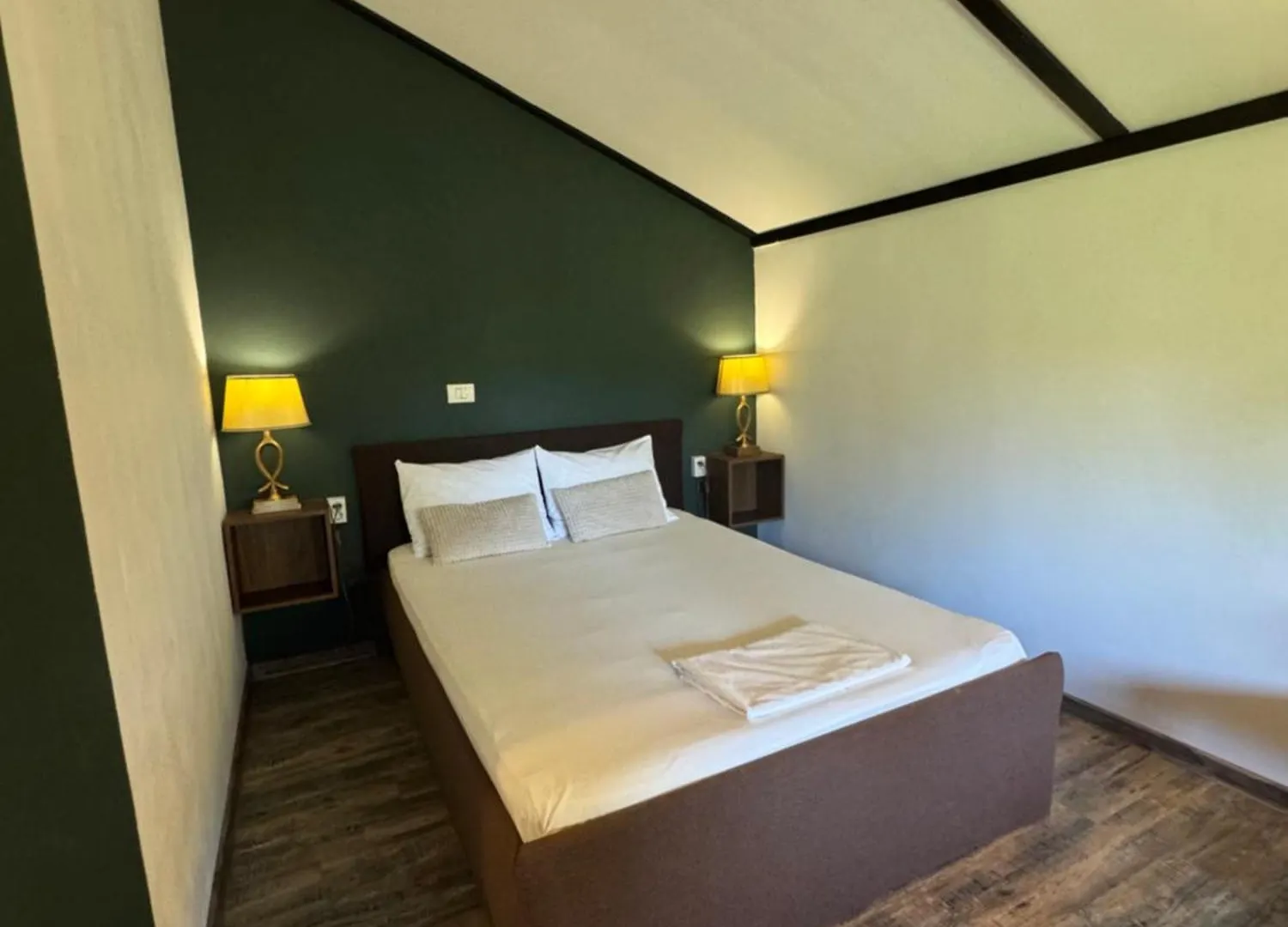 Where to Stay Near Village Museum: 4 Best 4-Star Hotels