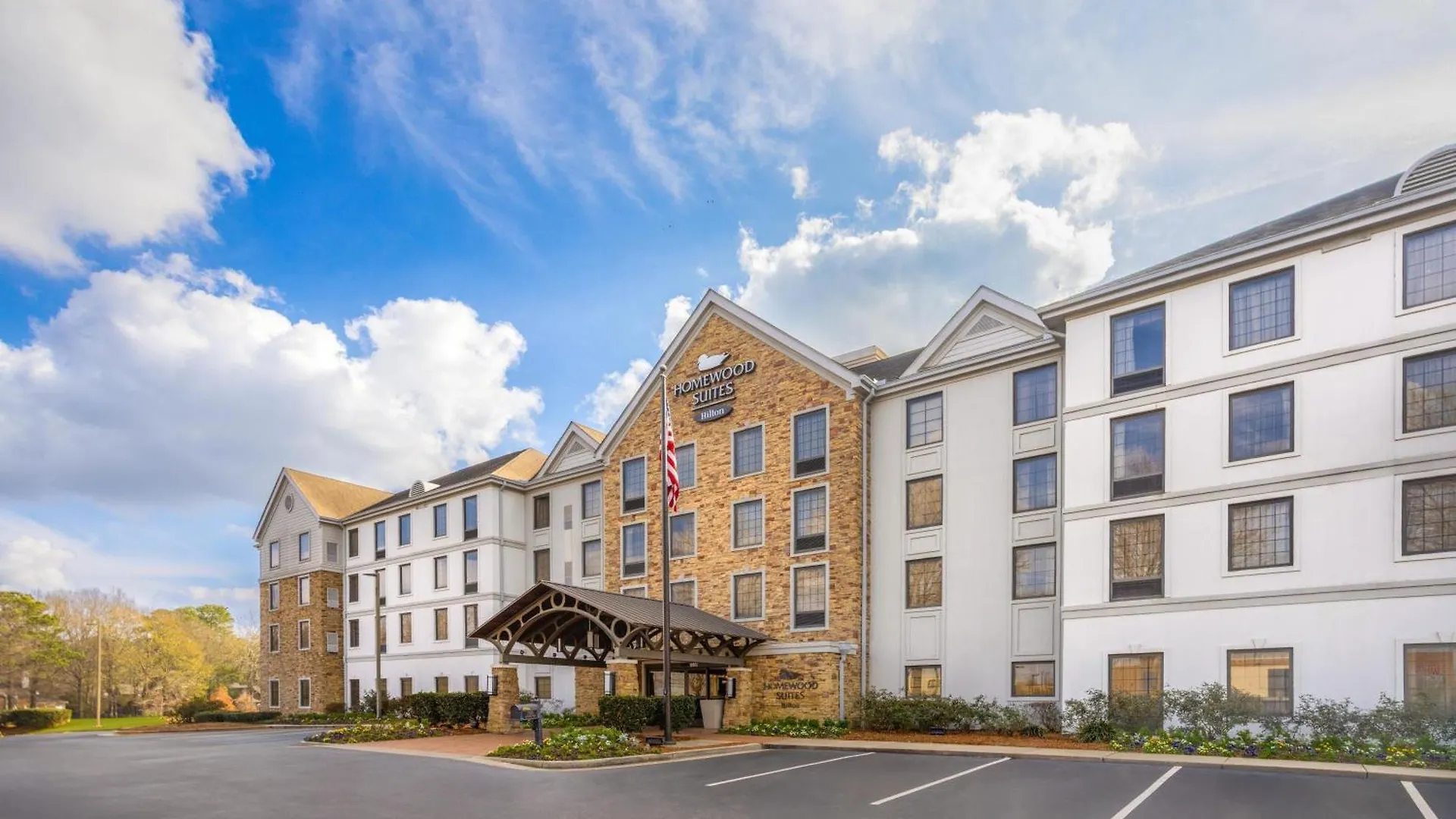 4 Smart Business Hotels Near Shakespeare Gardens Worth Booking