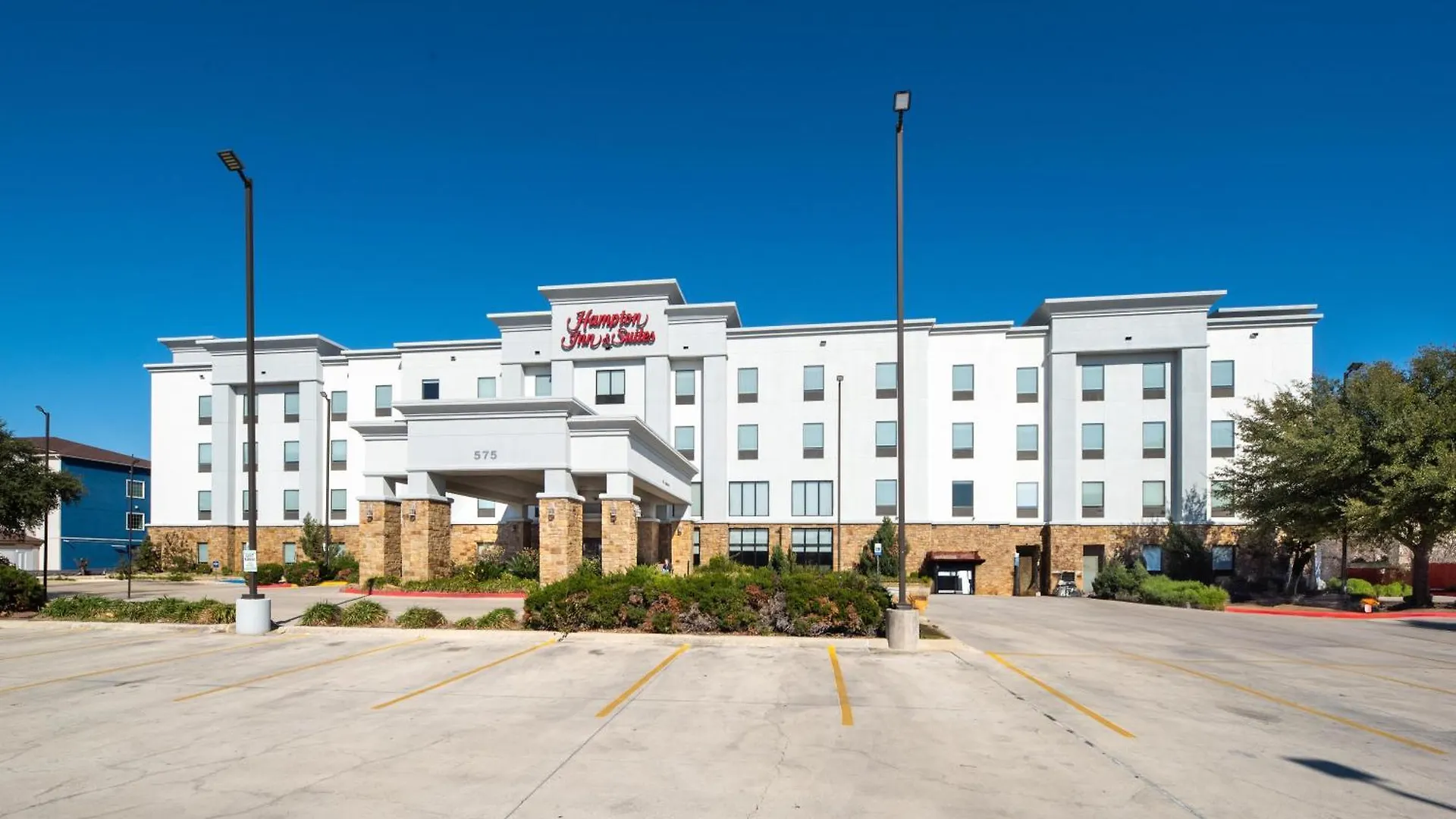 4 Business Hotels Near Schlitterbahn New Braunfels That Deliver