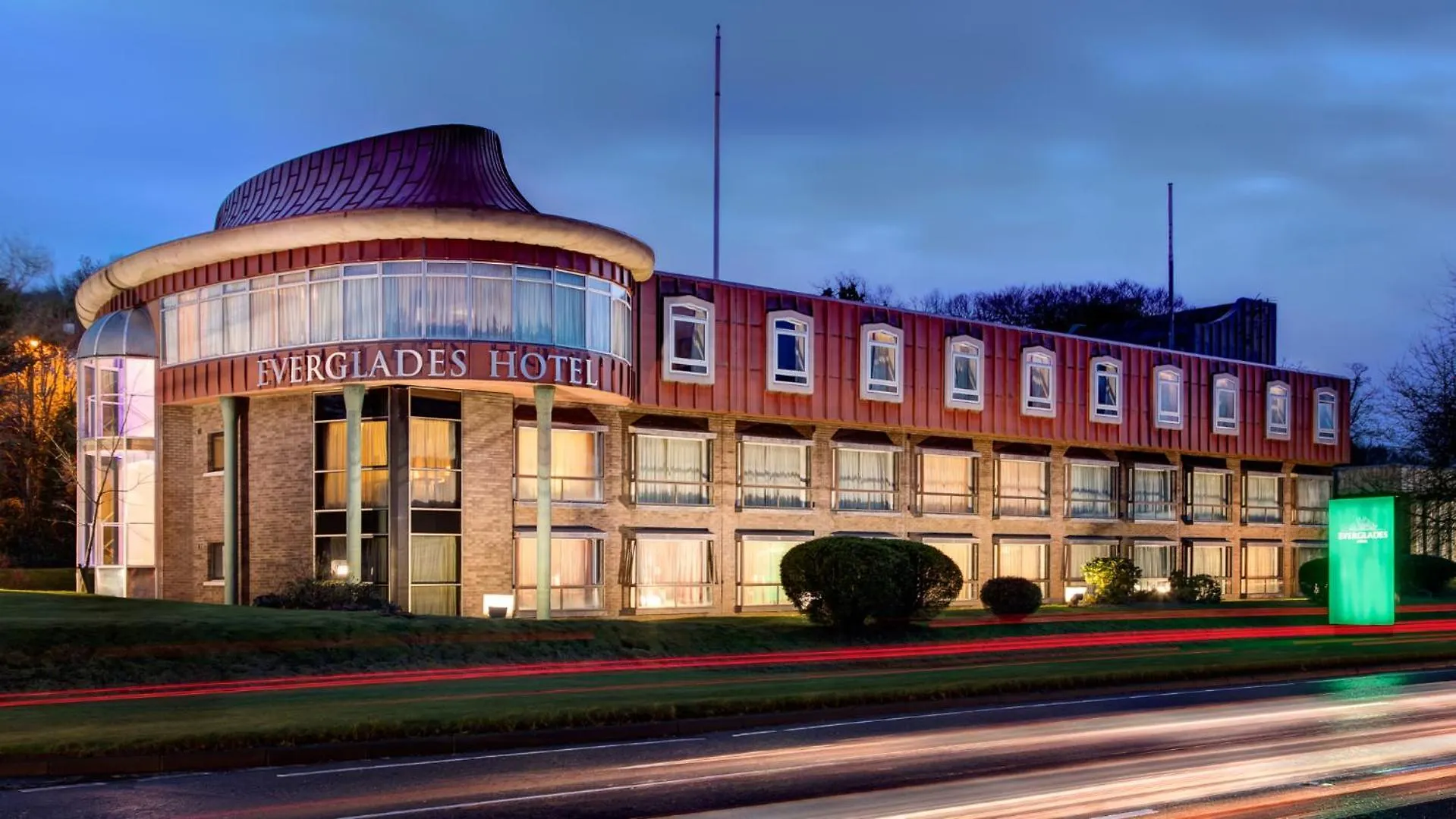 5 Four-Star Hotels Near Foyle Bridge That Deliver on Location