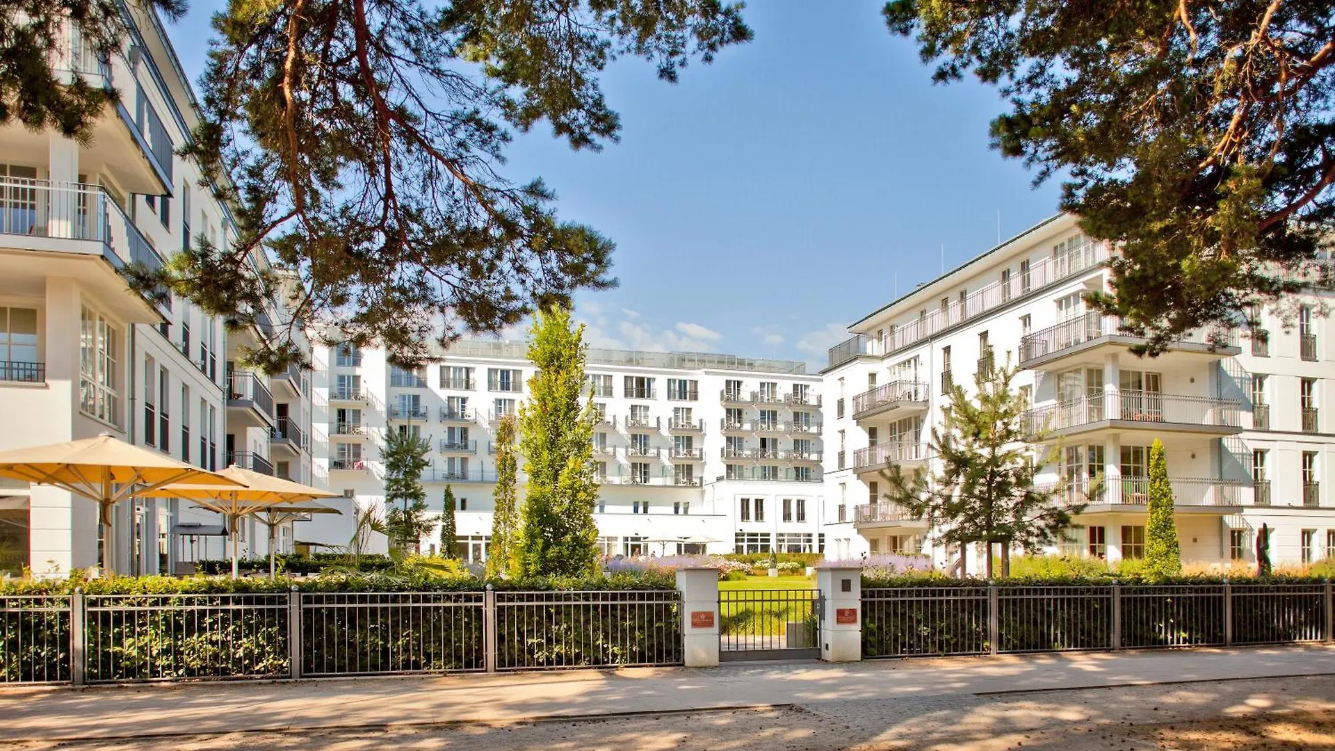 Where to Stay Near Zdrojowy Park: 5 Family Hotels Reviewed