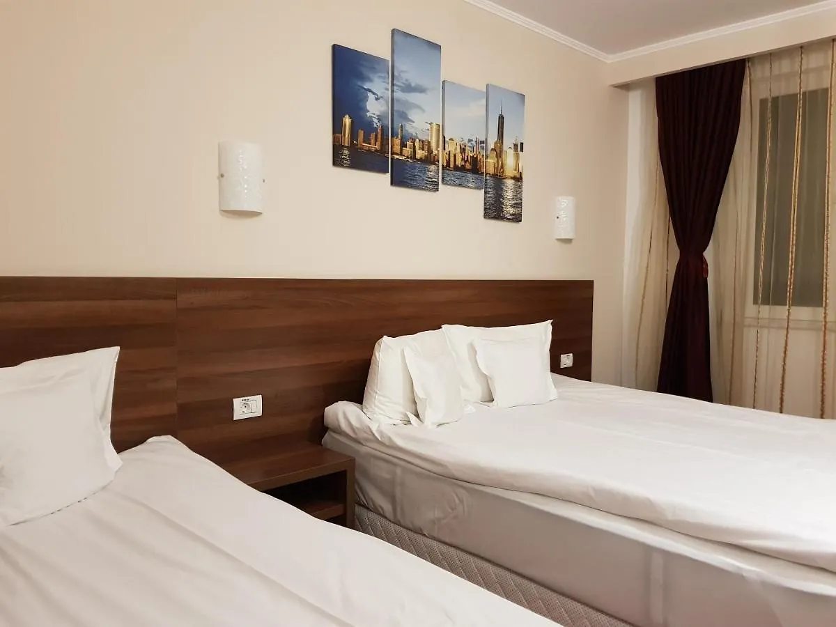 4 Three-Star Hotels Near Alba Carolina Citadel That Deliver