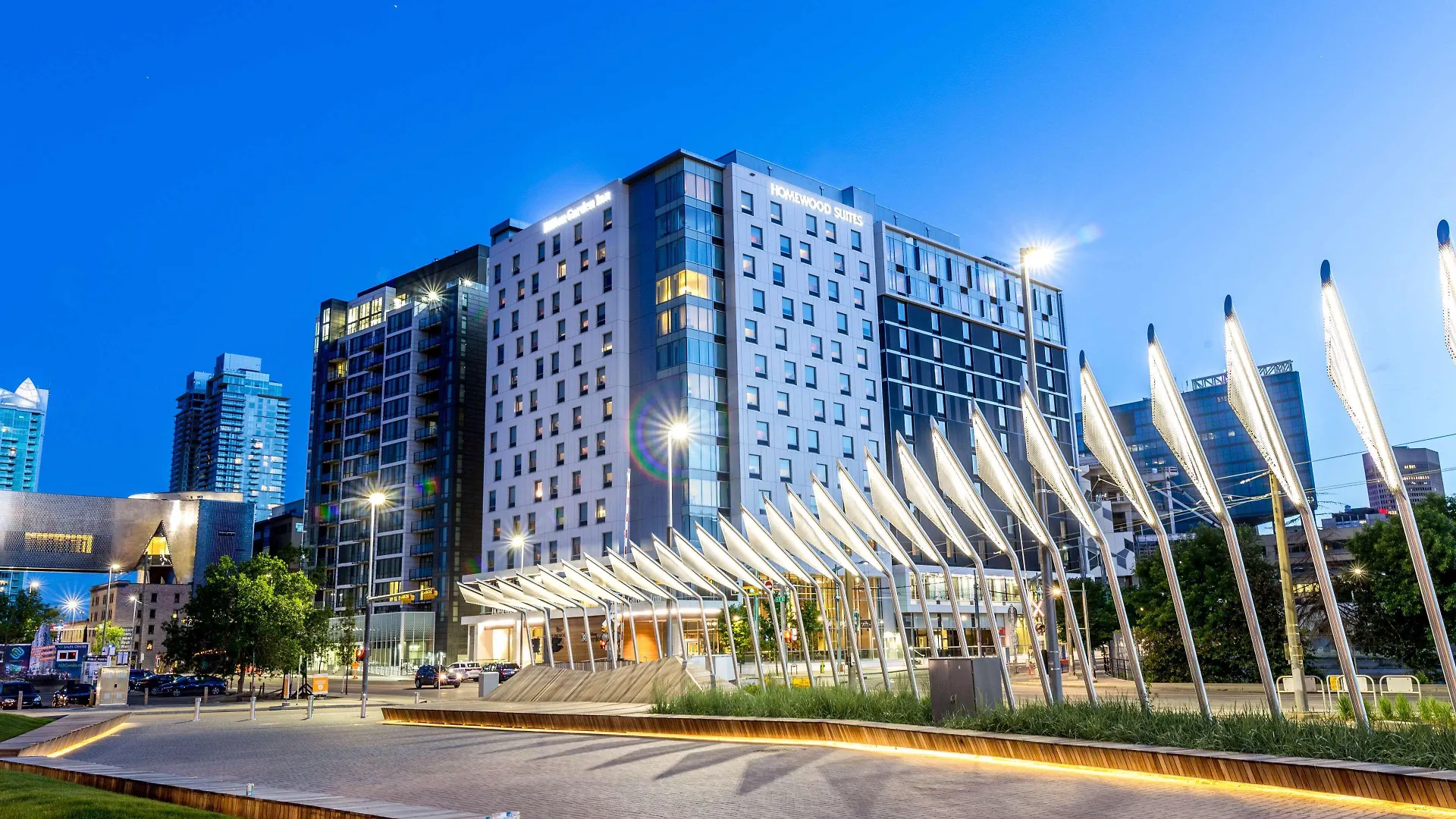 4 Family Hotels in Downtown Calgary That Stand Out