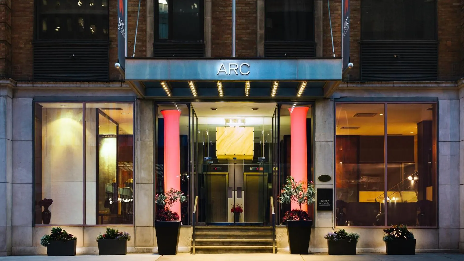 Staying In Centretown: 7 Four-Star Hotels Compared