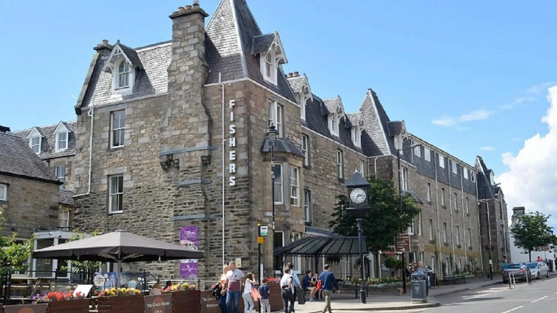 2 Central Pitlochry Hotels Close to The Sheep Shop